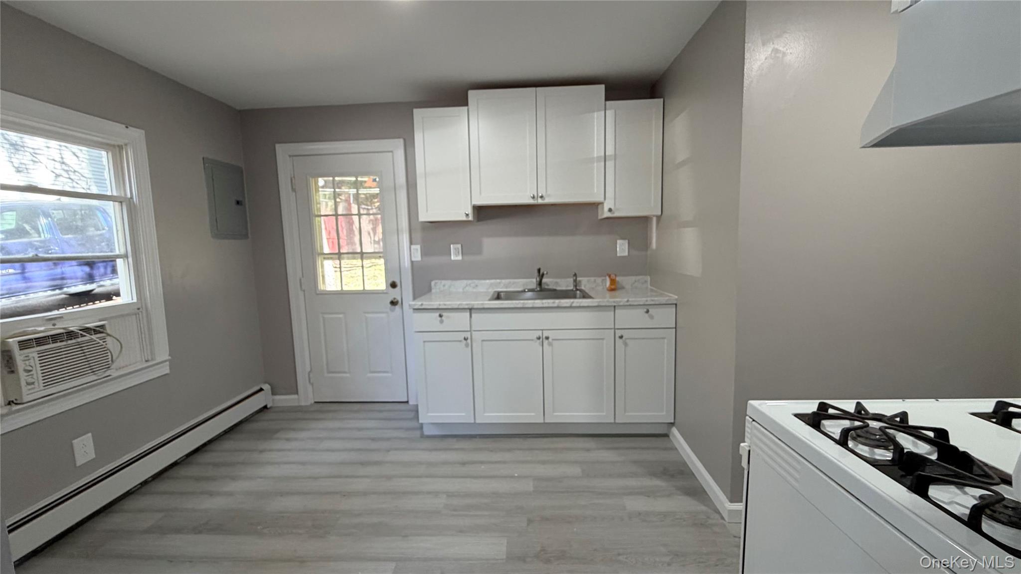 595 Saddle River Road Property Photo 8