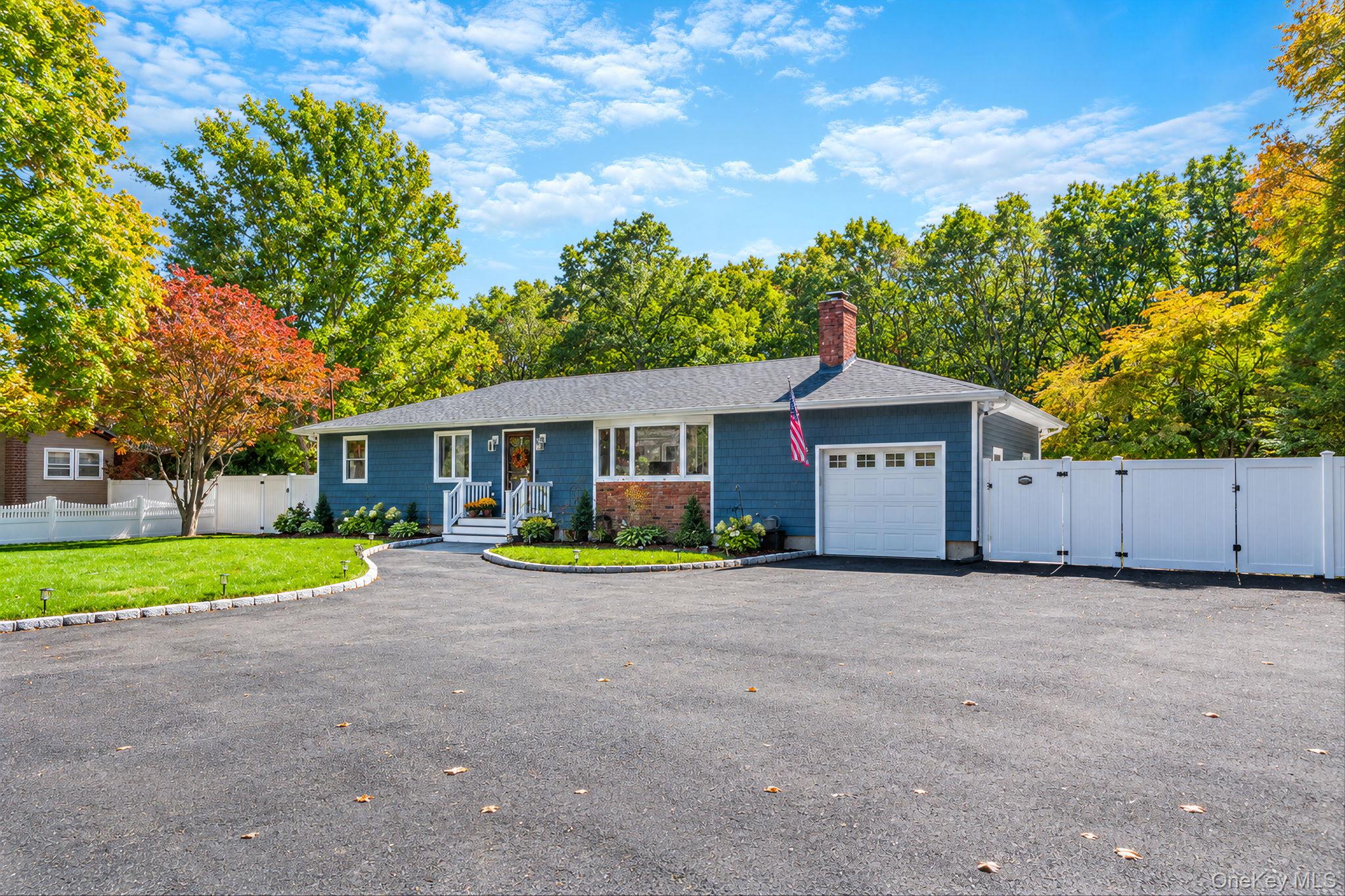 20 Danbury Avenue Property Photo 2