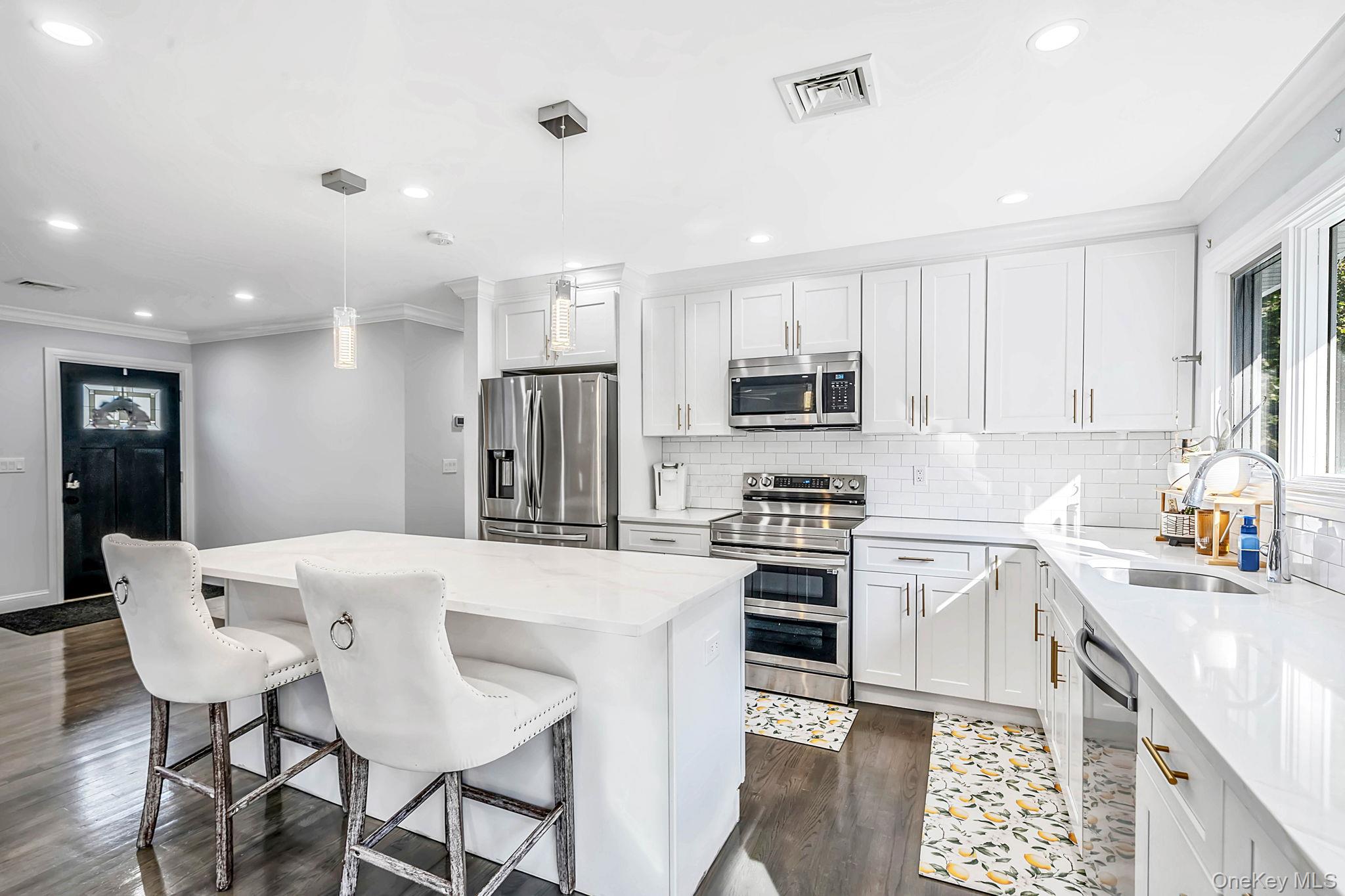 20 Danbury Avenue Property Photo 10