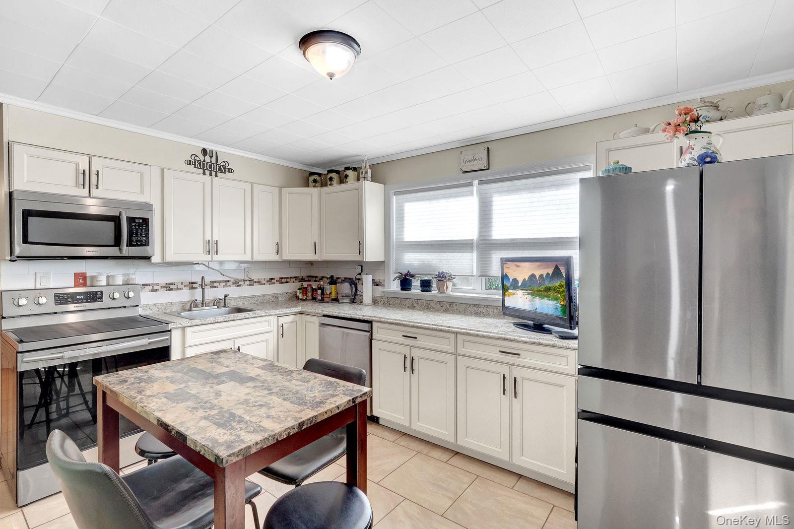 53 Spindle Road Property Photo 4