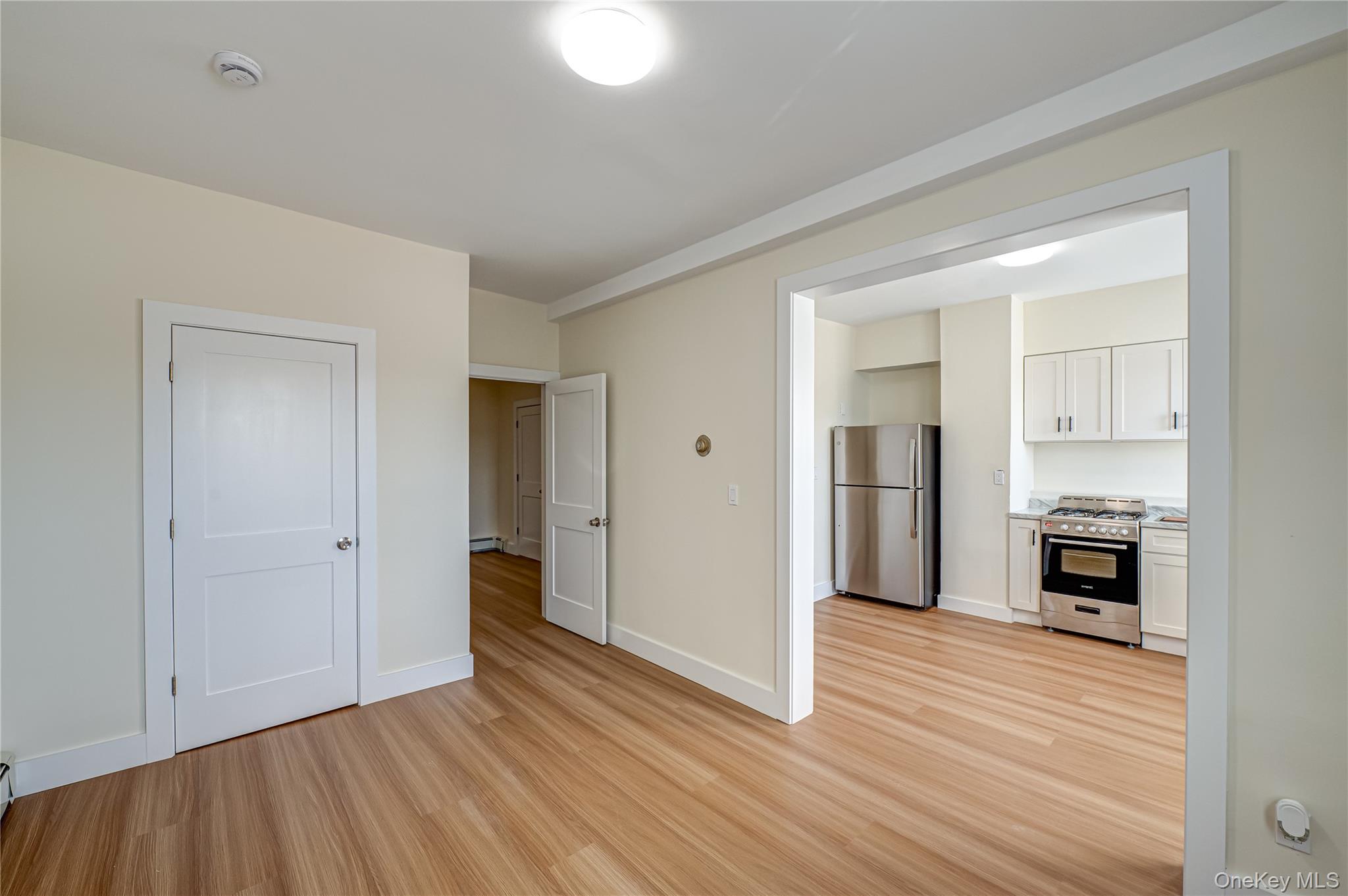 50 E Main St Property Photo 1