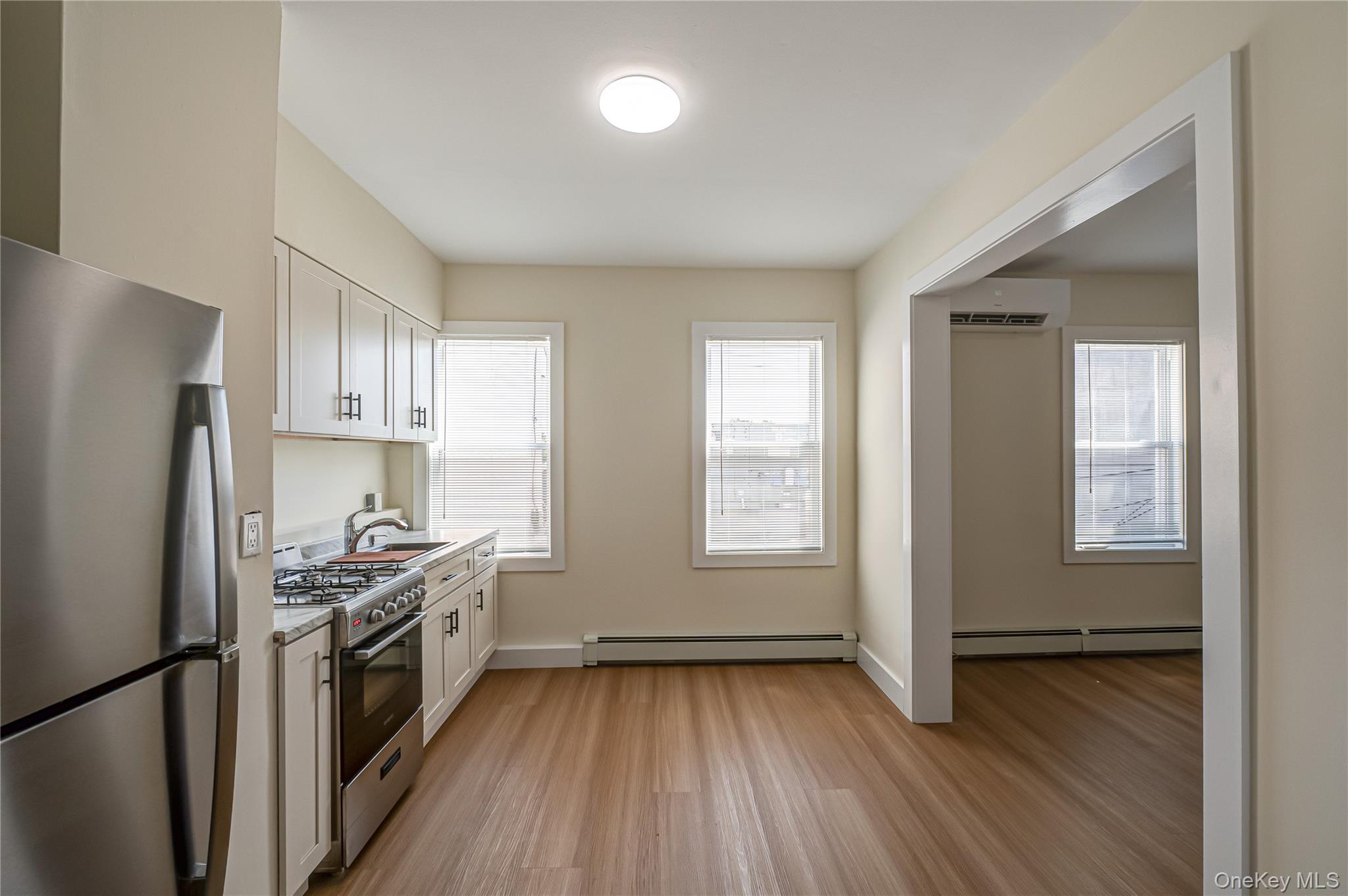 50 E Main St Property Photo 3