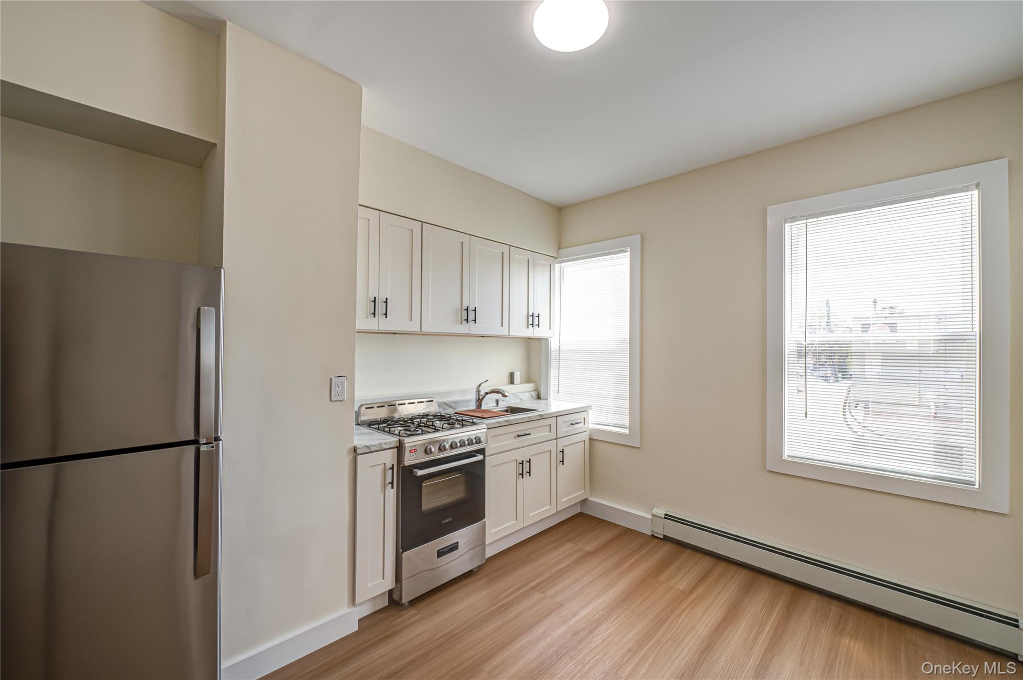50 E Main St Property Photo 4
