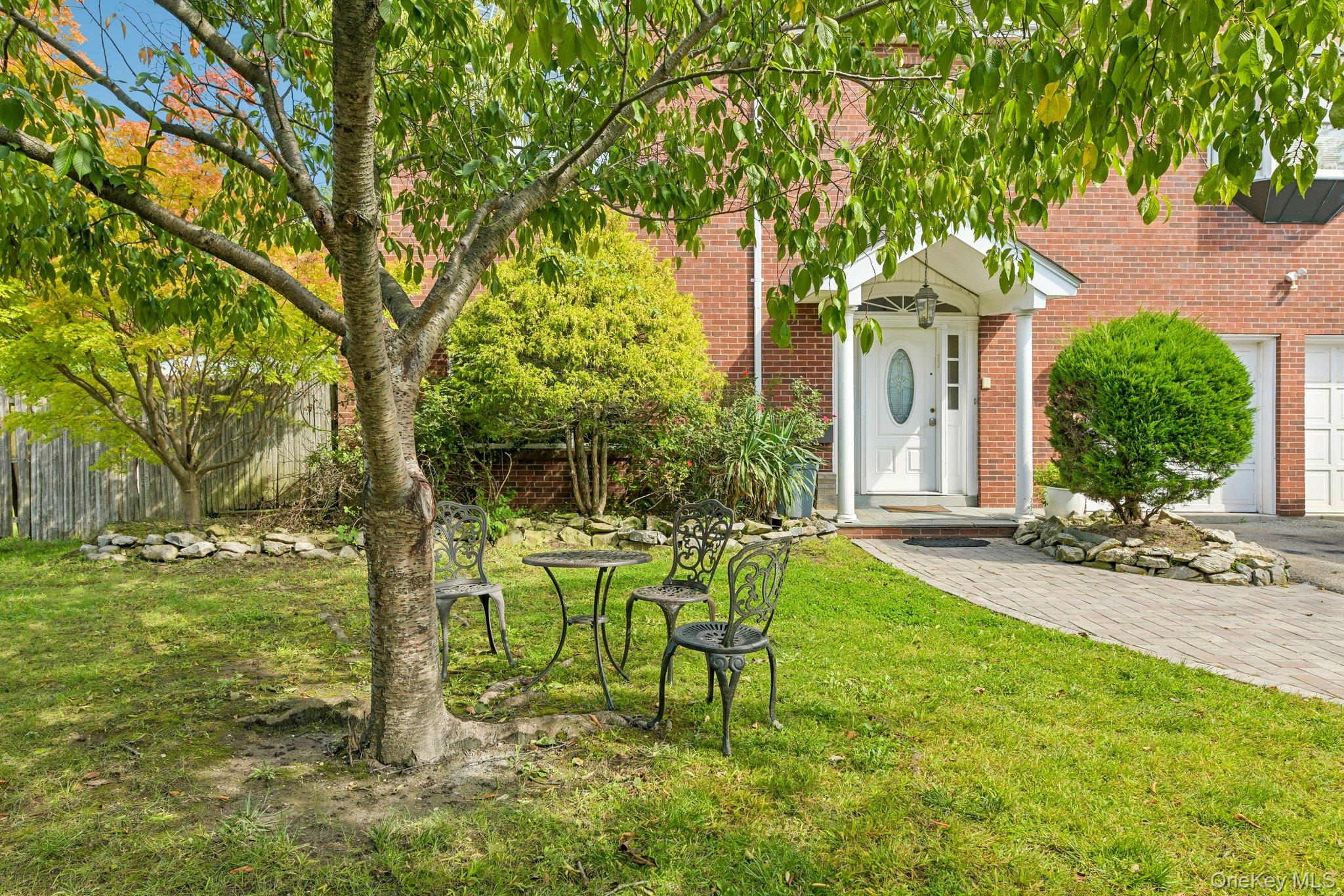 708 Park Lane Property Photo 4