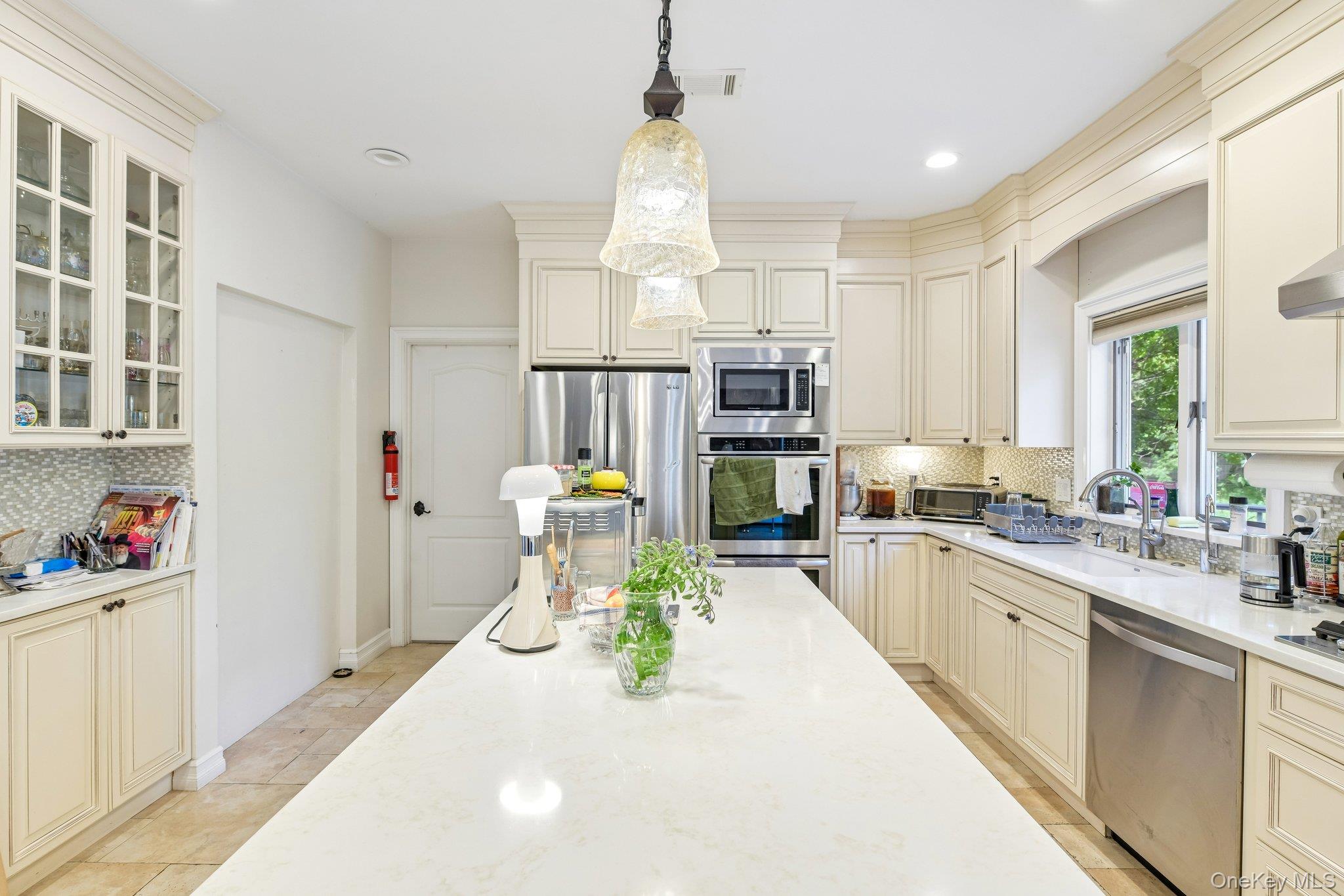 708 Park Lane Property Photo 15