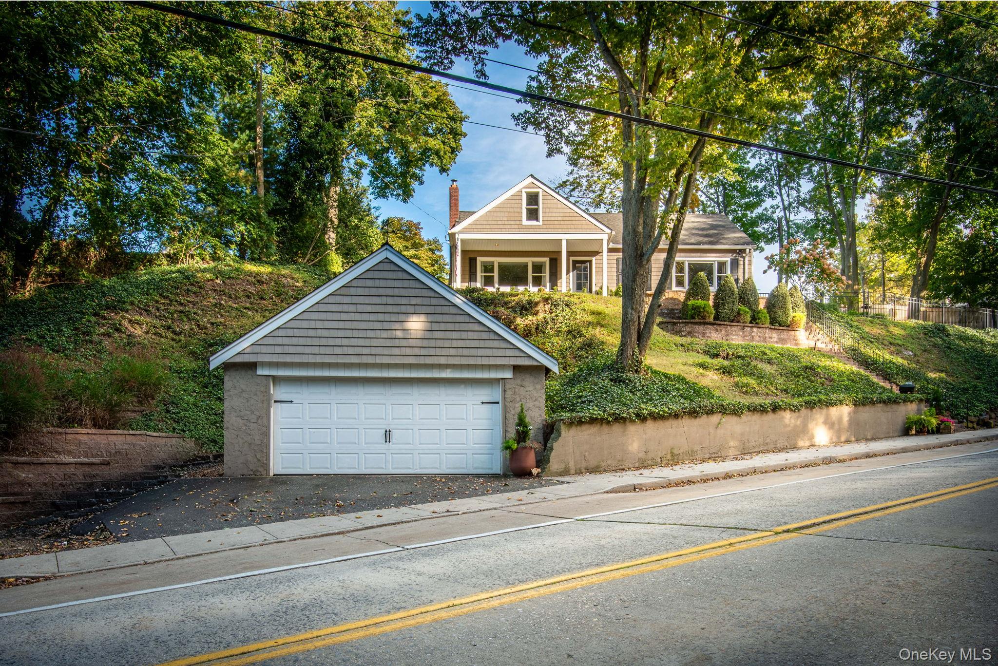 187 Scudder Avenue Property Photo 27
