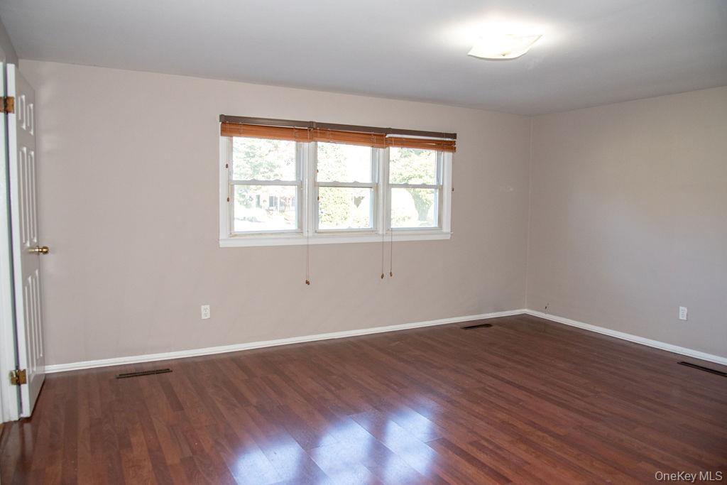 4 Robin Street Property Photo 17