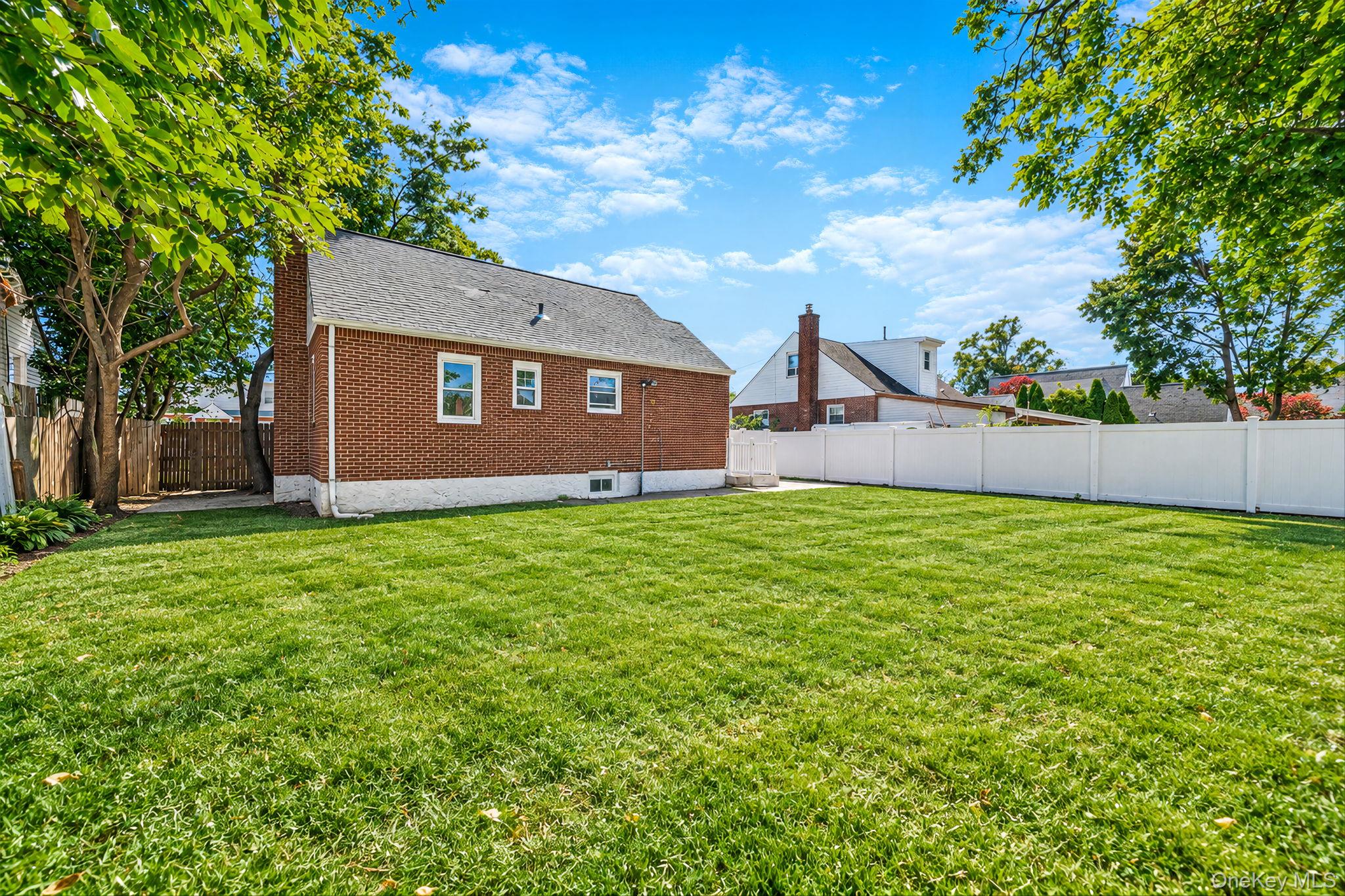 167 Stanton Boulevard Property Photo 6