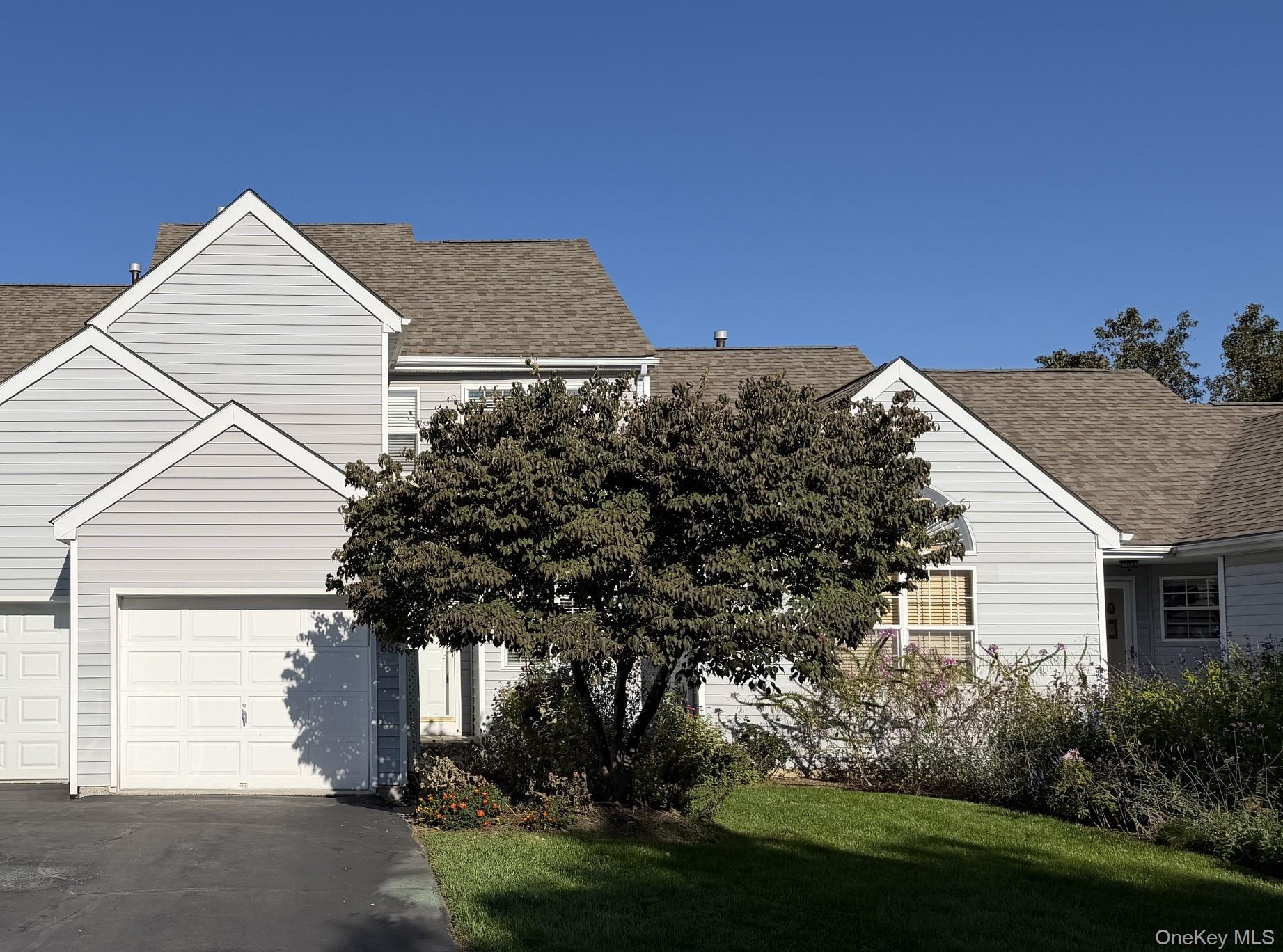 86 Turnberry Court Property Photo 1