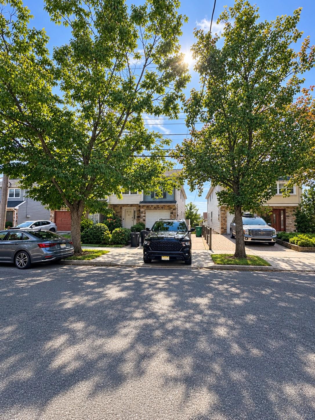886 Rensselaer Avenue Property Photo 1