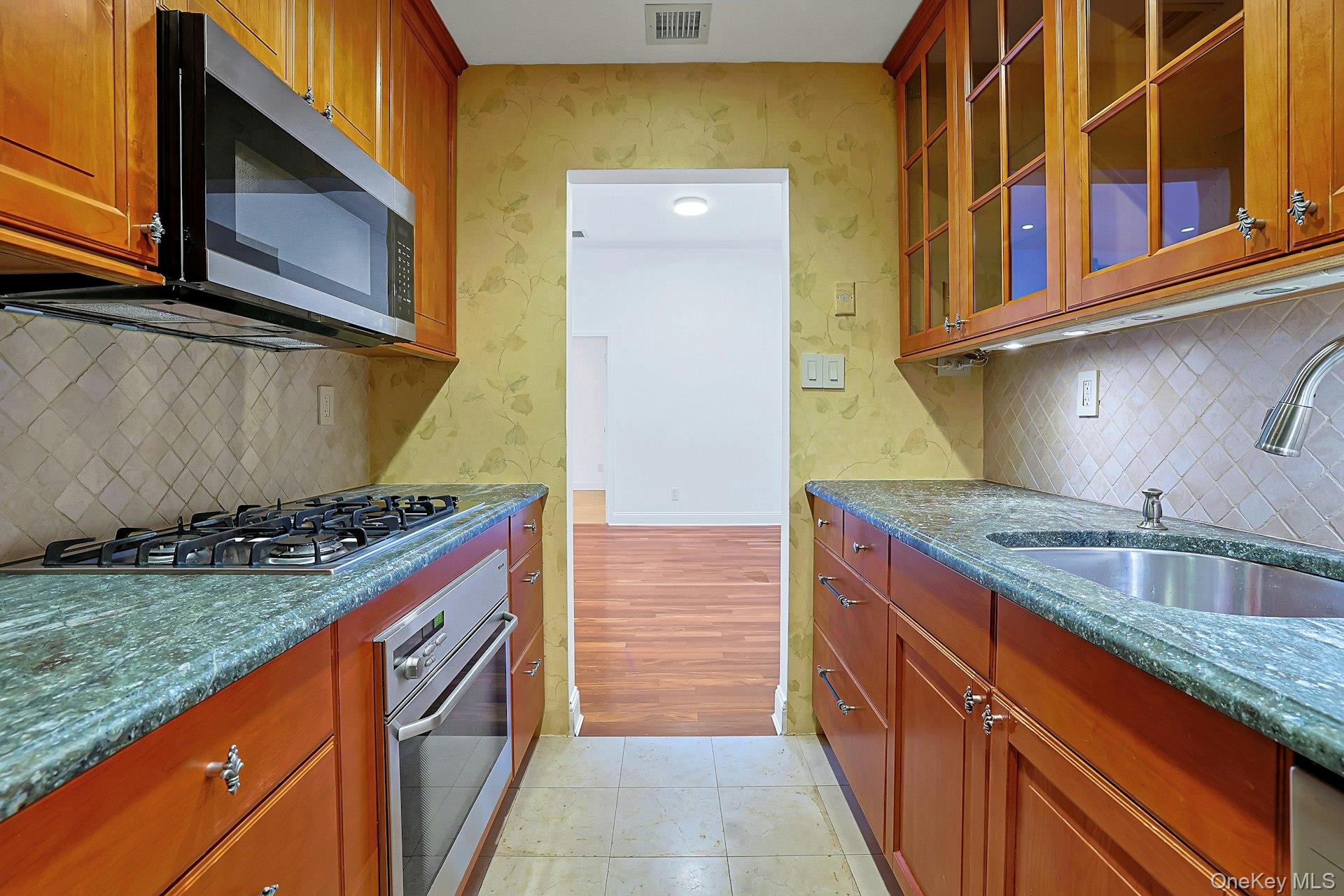 1250 North Avenue 202 Property Photo 9
