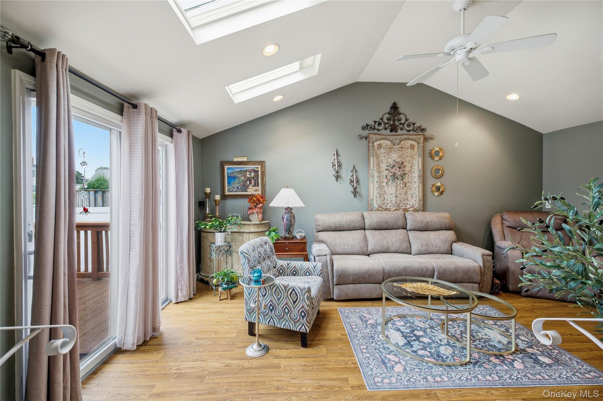 132 Yoakum Avenue Property Photo 8