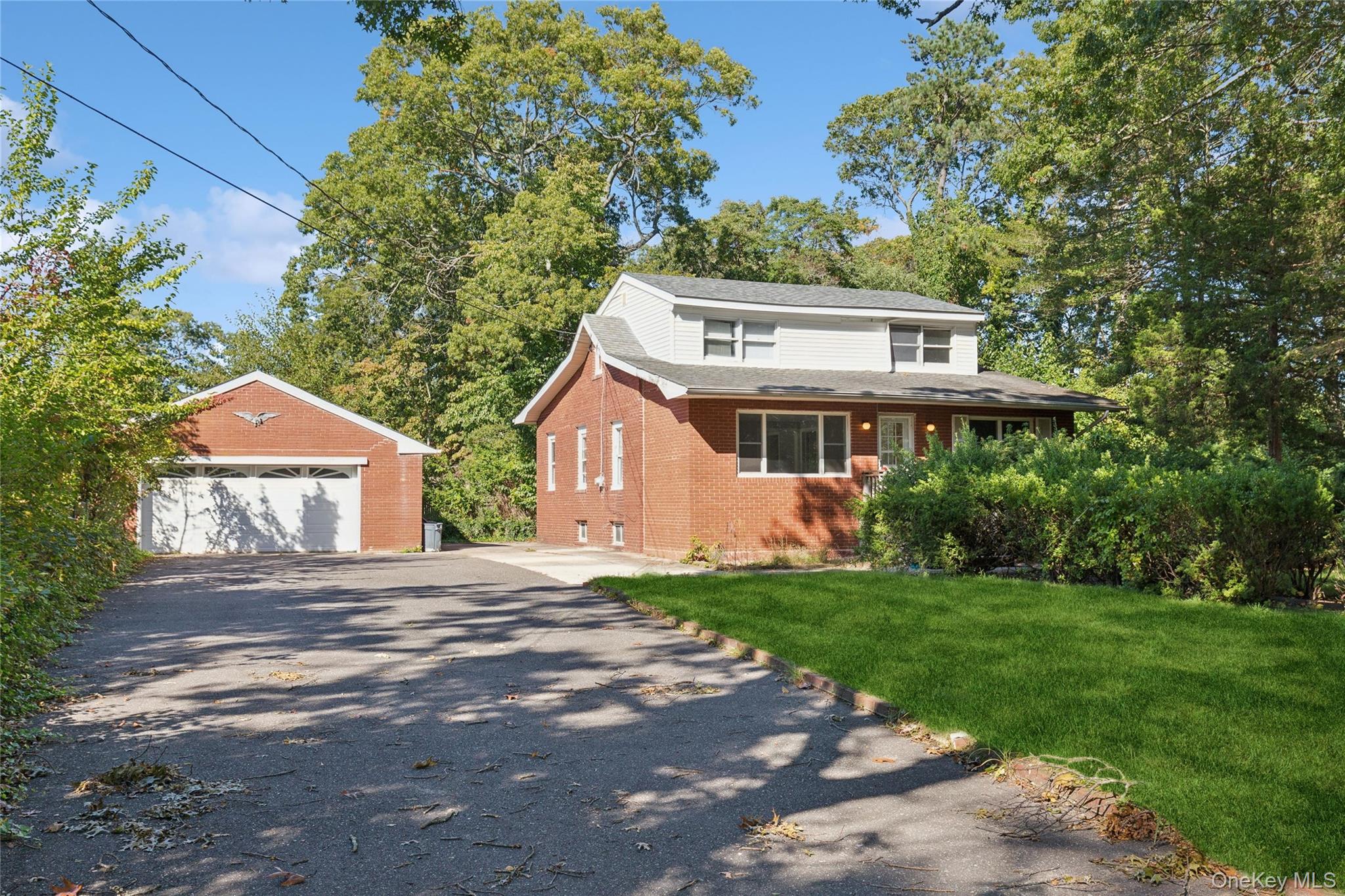 9 Plandome Place Property Photo 1