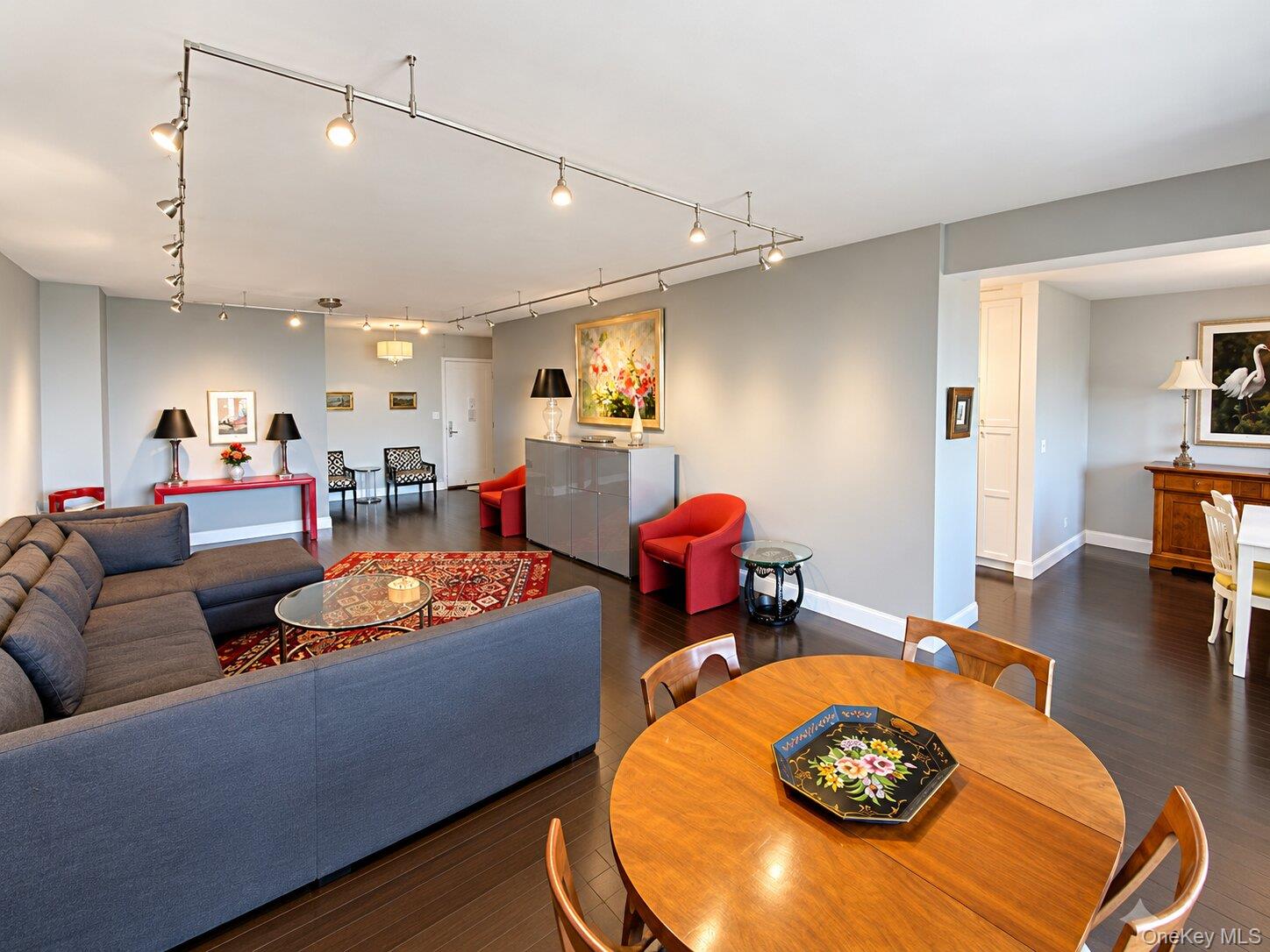 27010 Grand Central Parkway 28h Property Photo 4