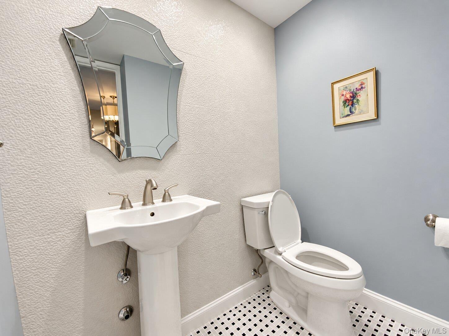 27010 Grand Central Parkway 28h Property Photo 11