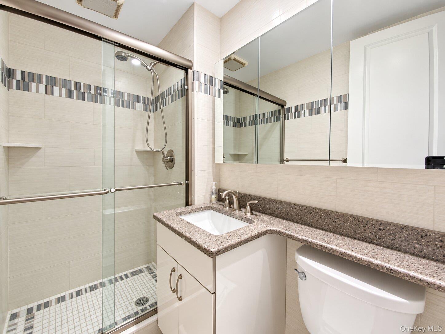 27010 Grand Central Parkway 28h Property Photo 15