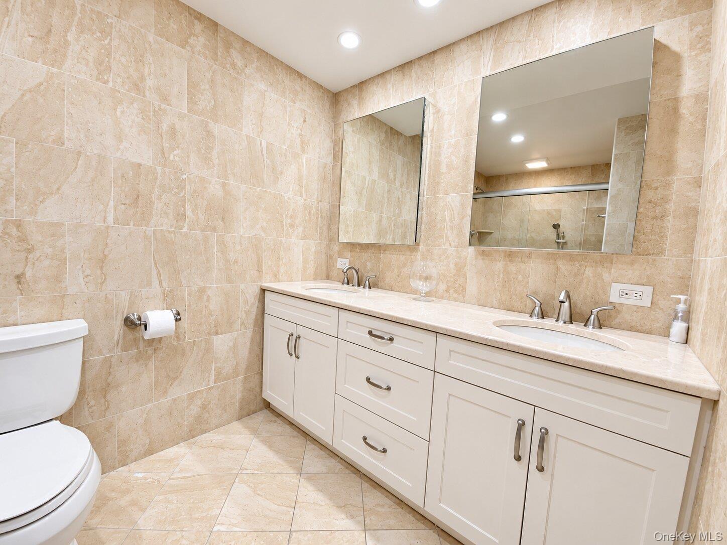27010 Grand Central Parkway 28h Property Photo 20