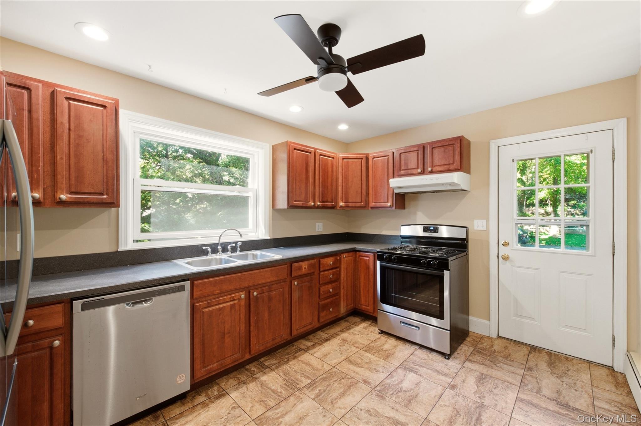 149 Fort Salonga Road Property Photo 6