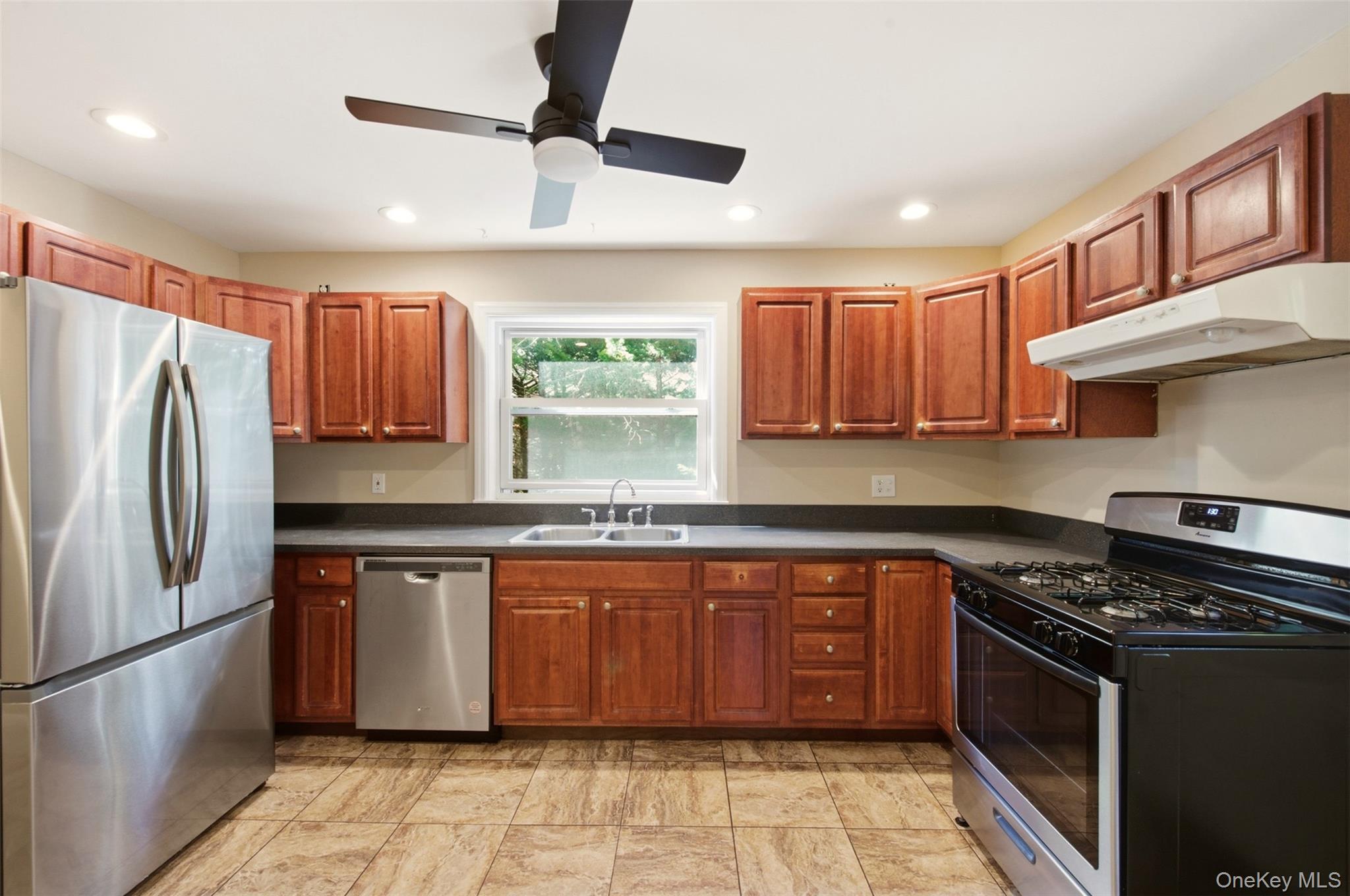 149 Fort Salonga Road Property Photo 7