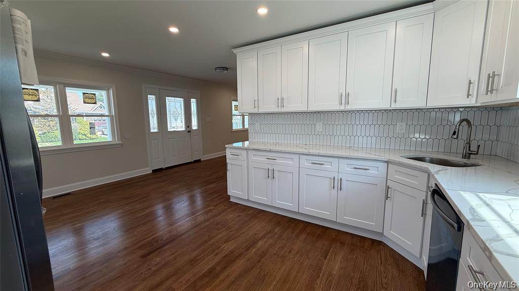211 4th Avenue Property Photo 10