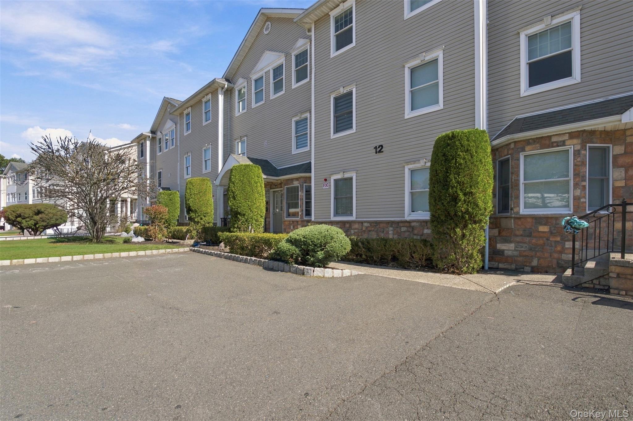 12 Widman Court 201 Property Photo 3