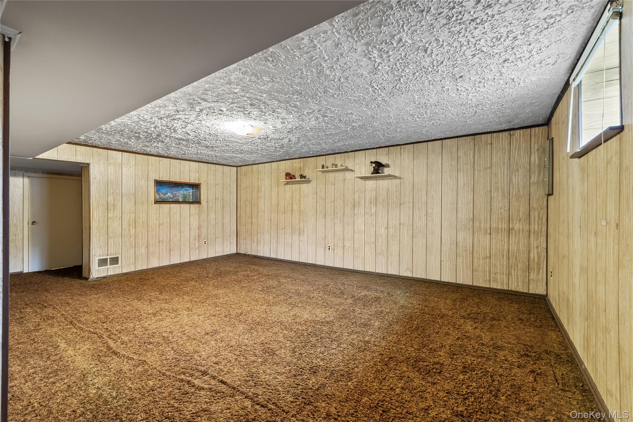 44 Gladys Drive Property Photo 32