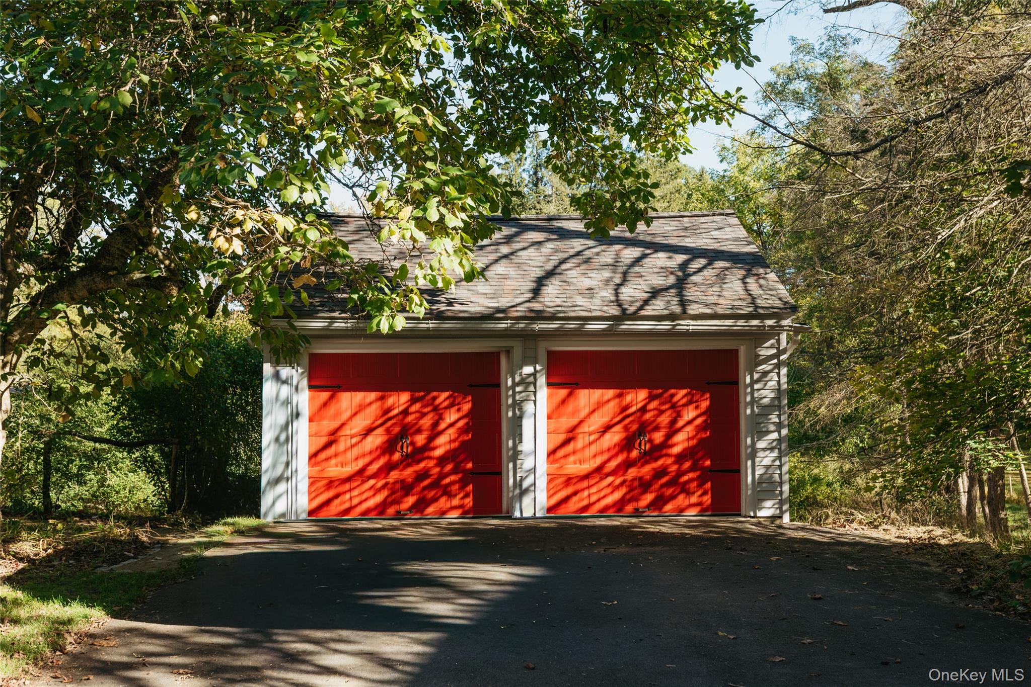1040 Creek Locks Road Property Photo 30