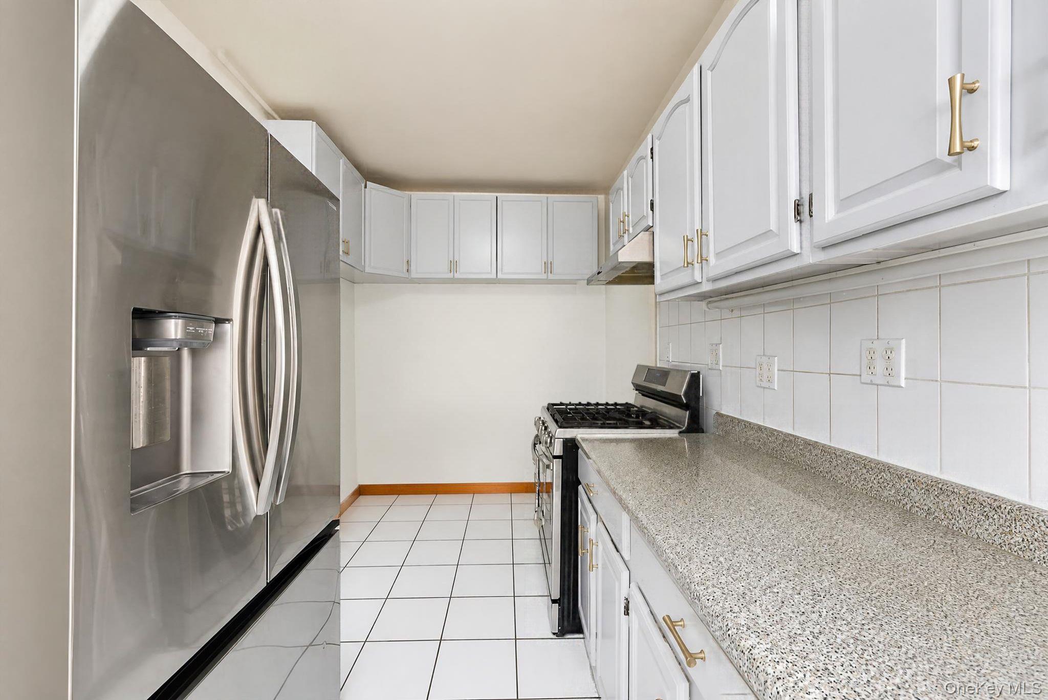 45-08 40th Street D44 Property Photo 6