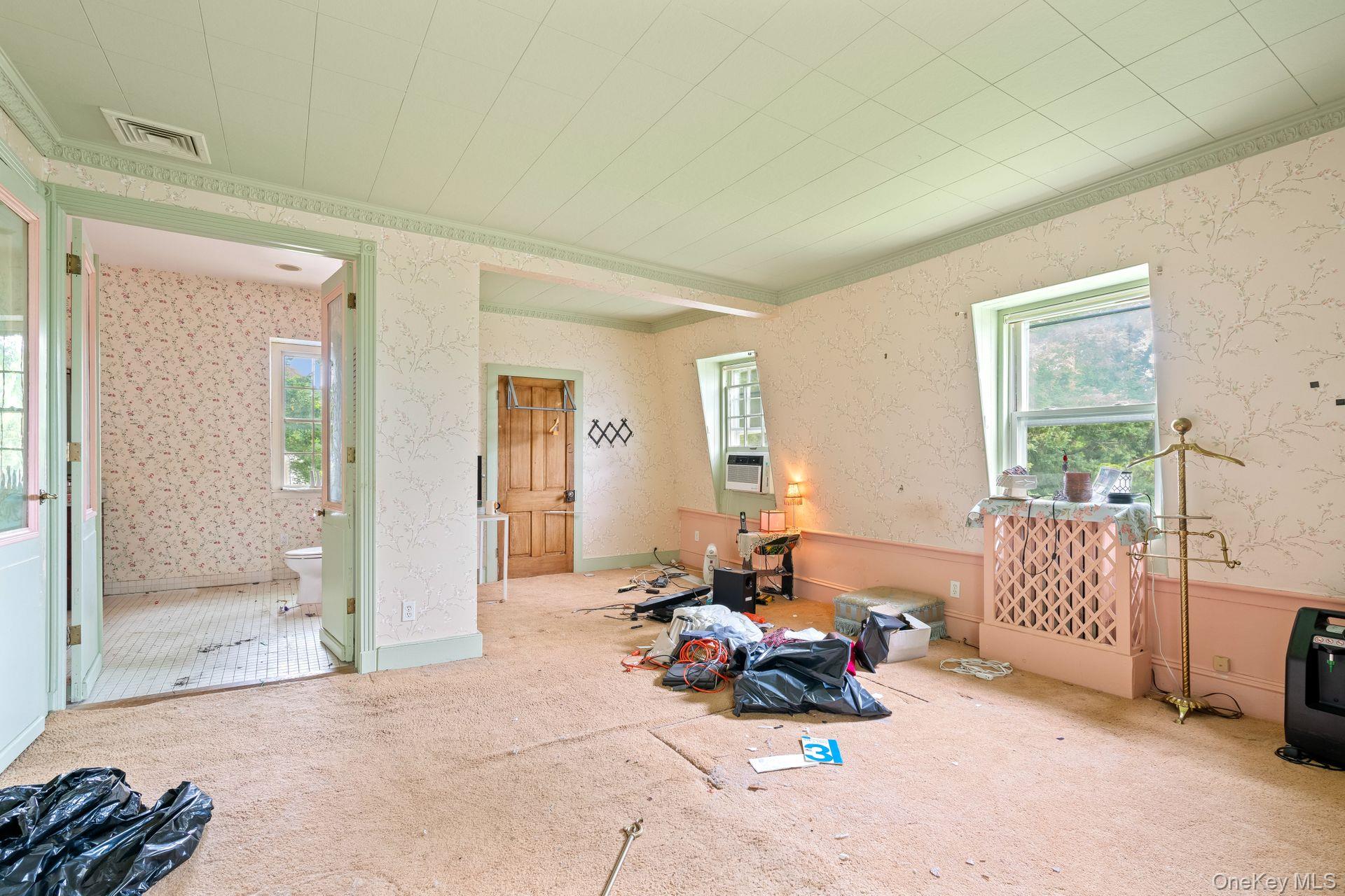 383 W Neck Road Property Photo 20
