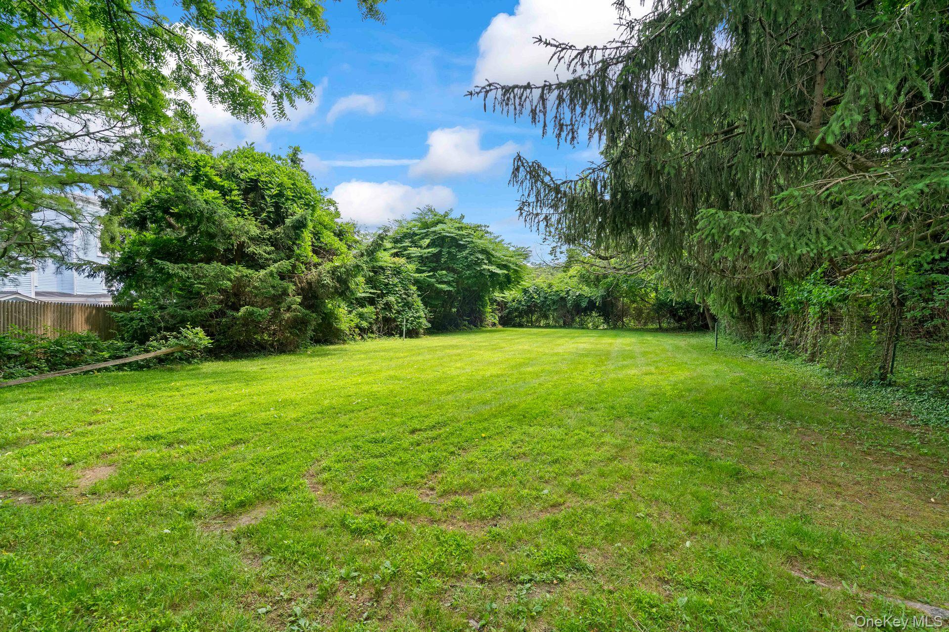 383 W Neck Road Property Photo 42