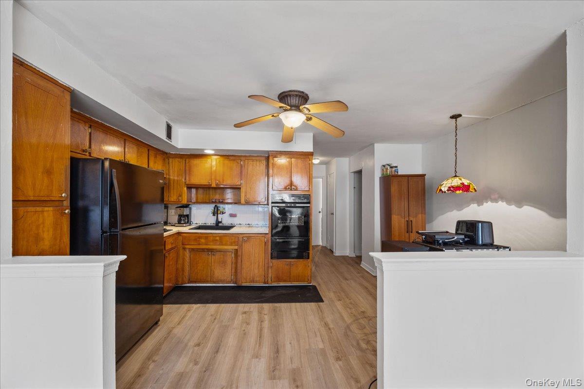 703 Autumn Avenue Property Photo 6