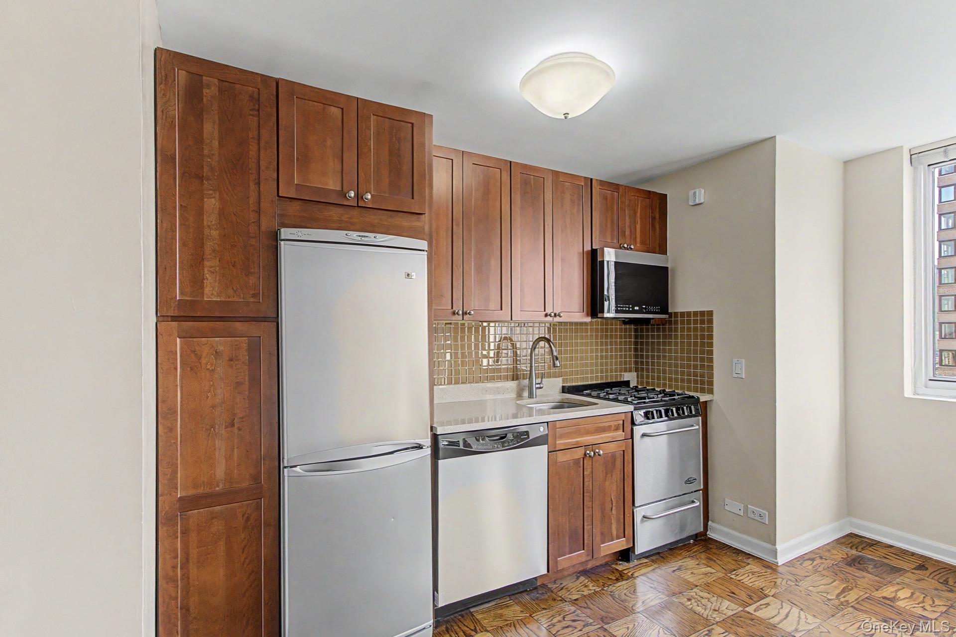 345 E 93rd Street 20e Property Photo 9