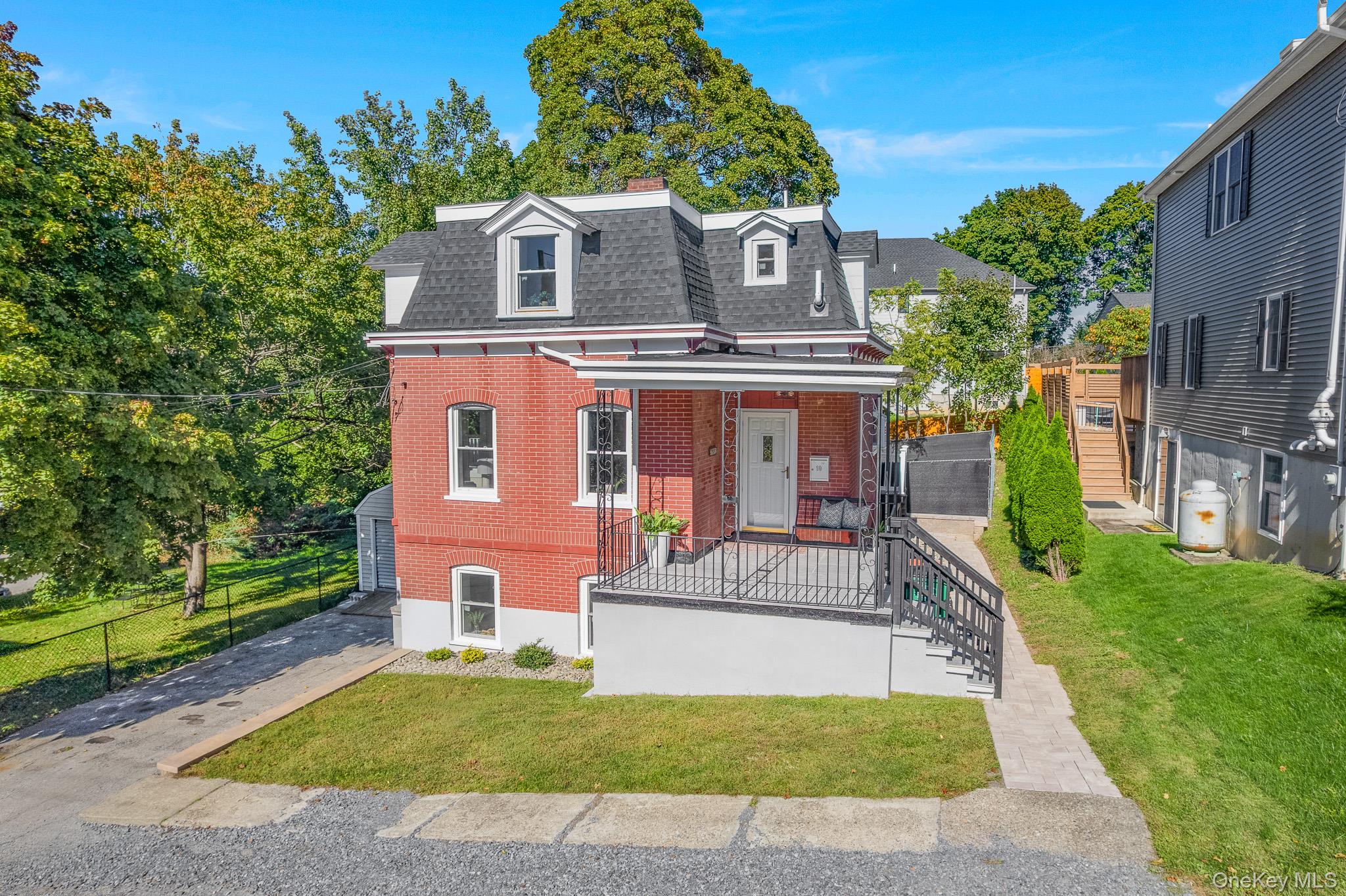 10 Robinson Street Property Photo 1