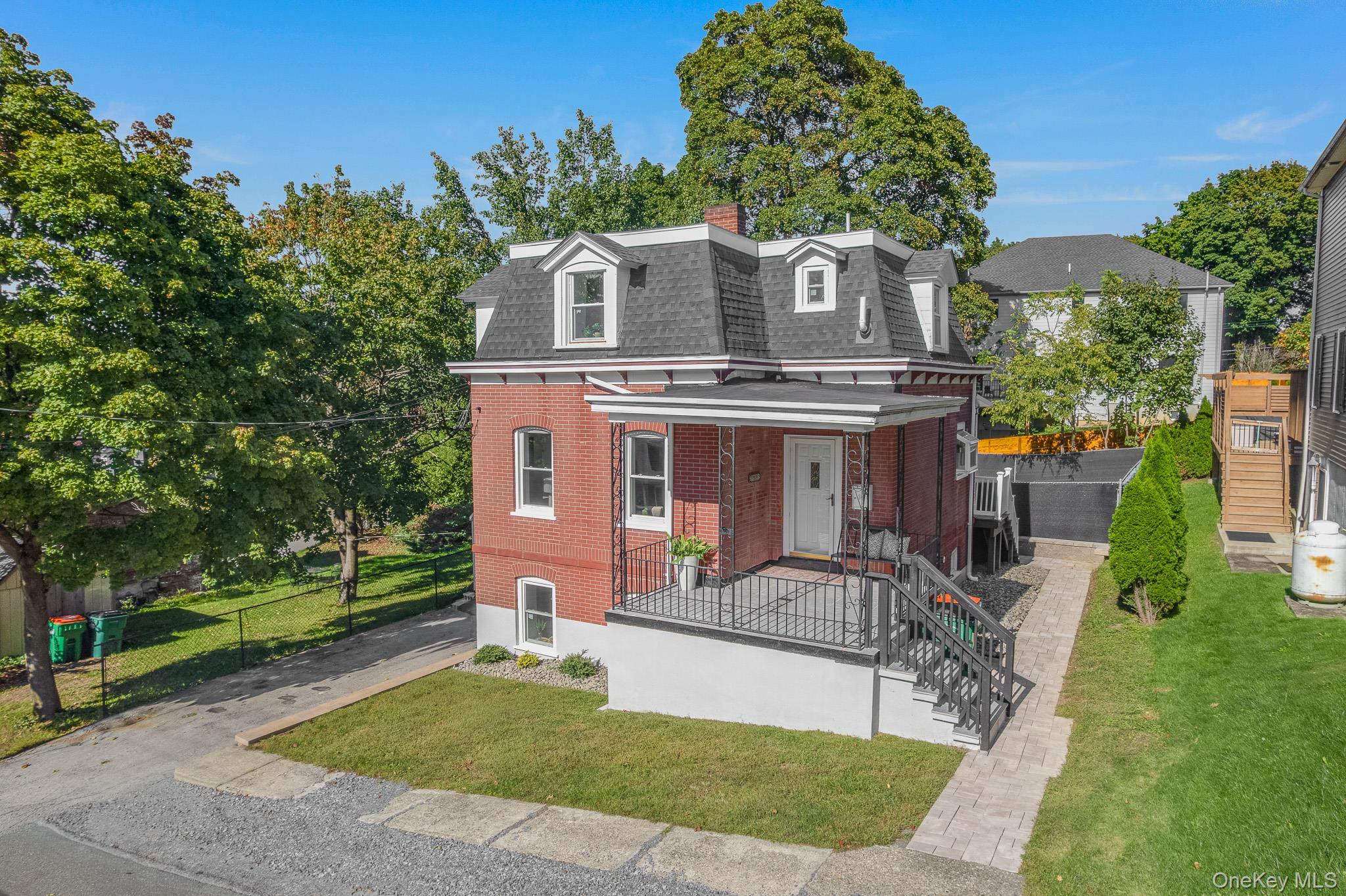 10 Robinson Street Property Photo 2