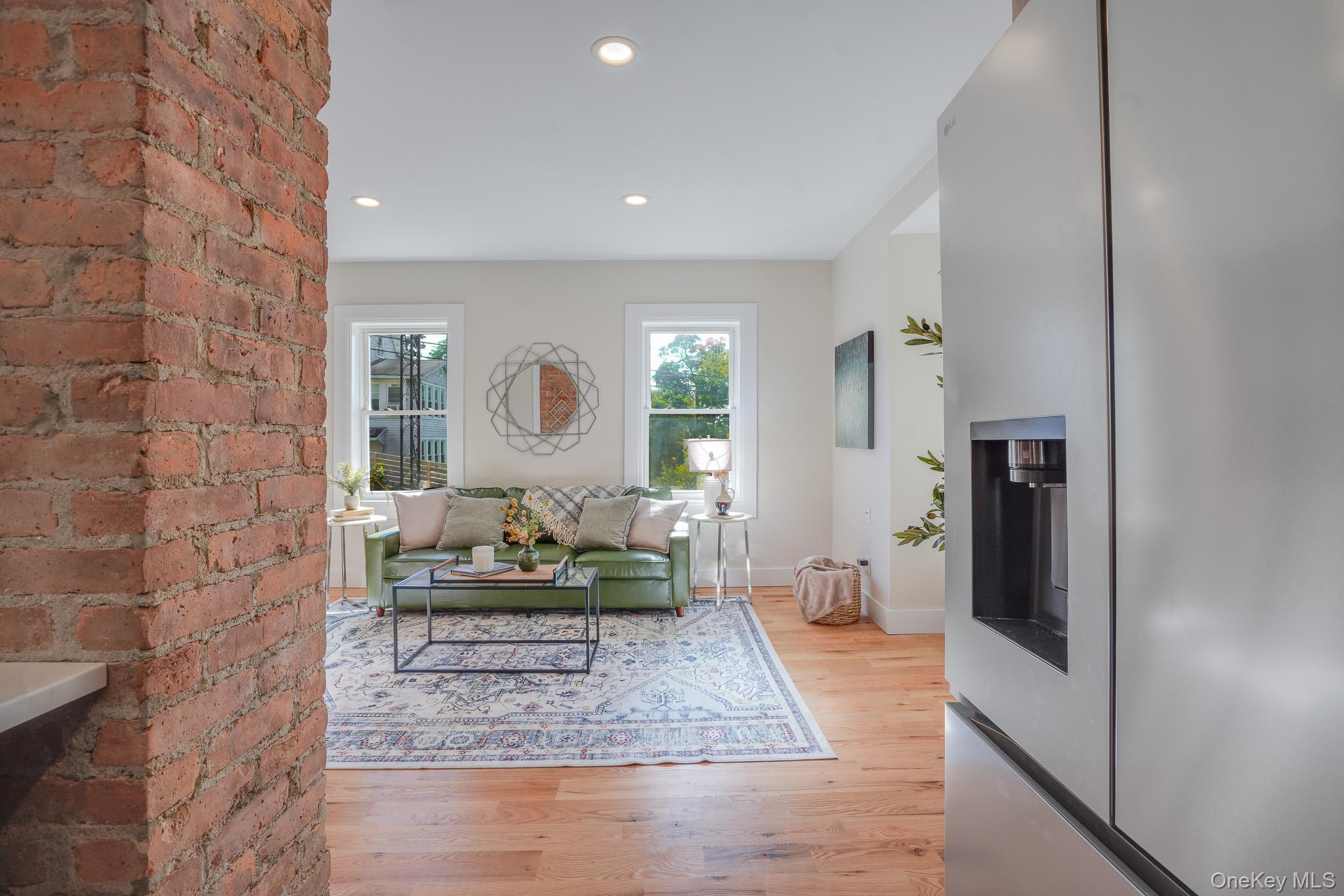 10 Robinson Street Property Photo 3