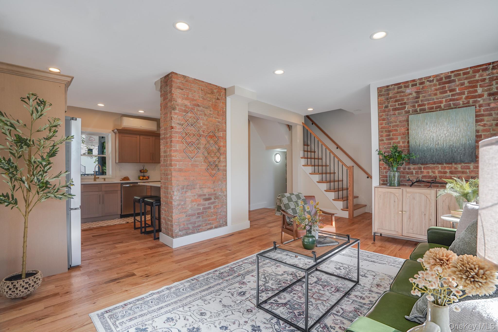 10 Robinson Street Property Photo 6