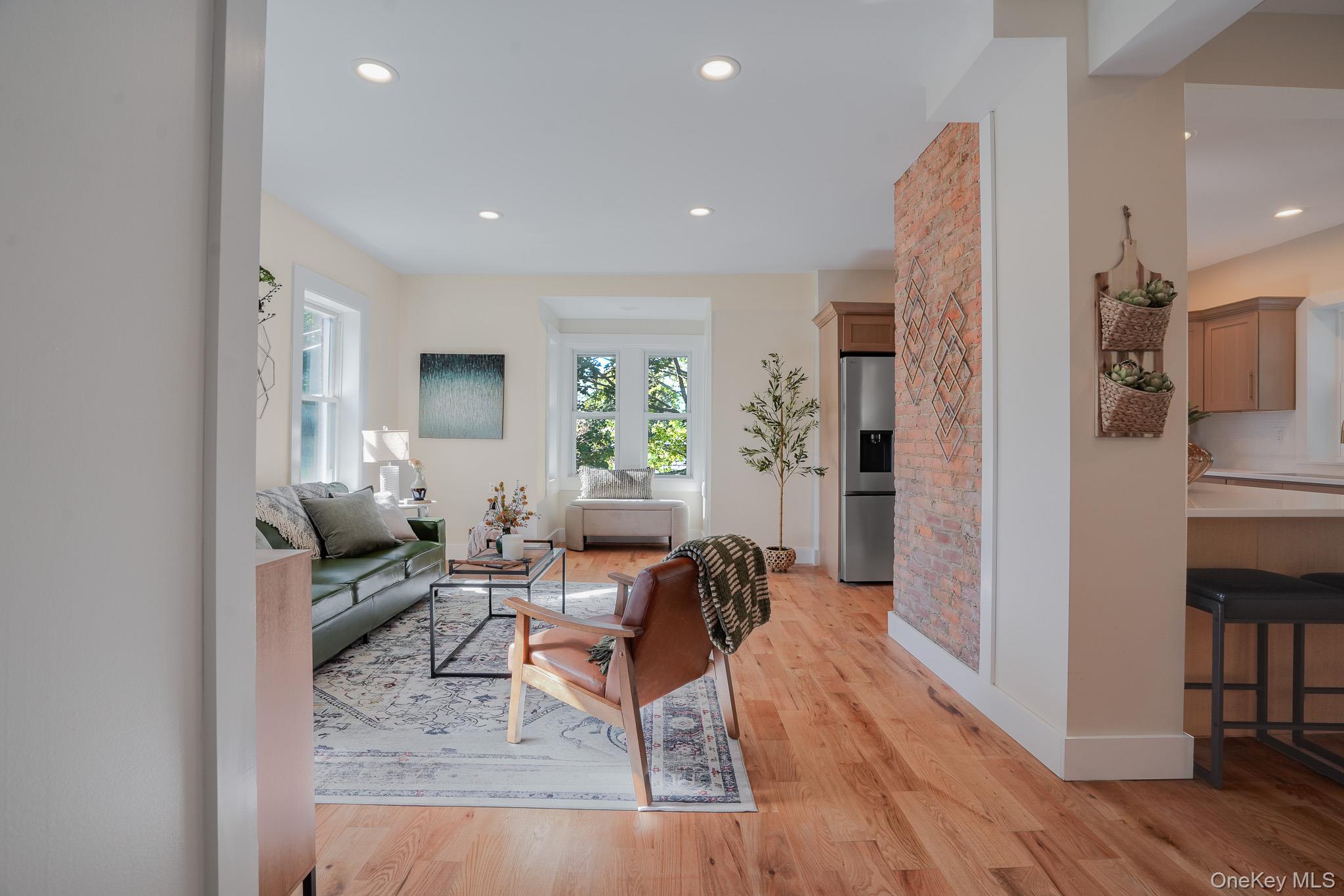 10 Robinson Street Property Photo 8