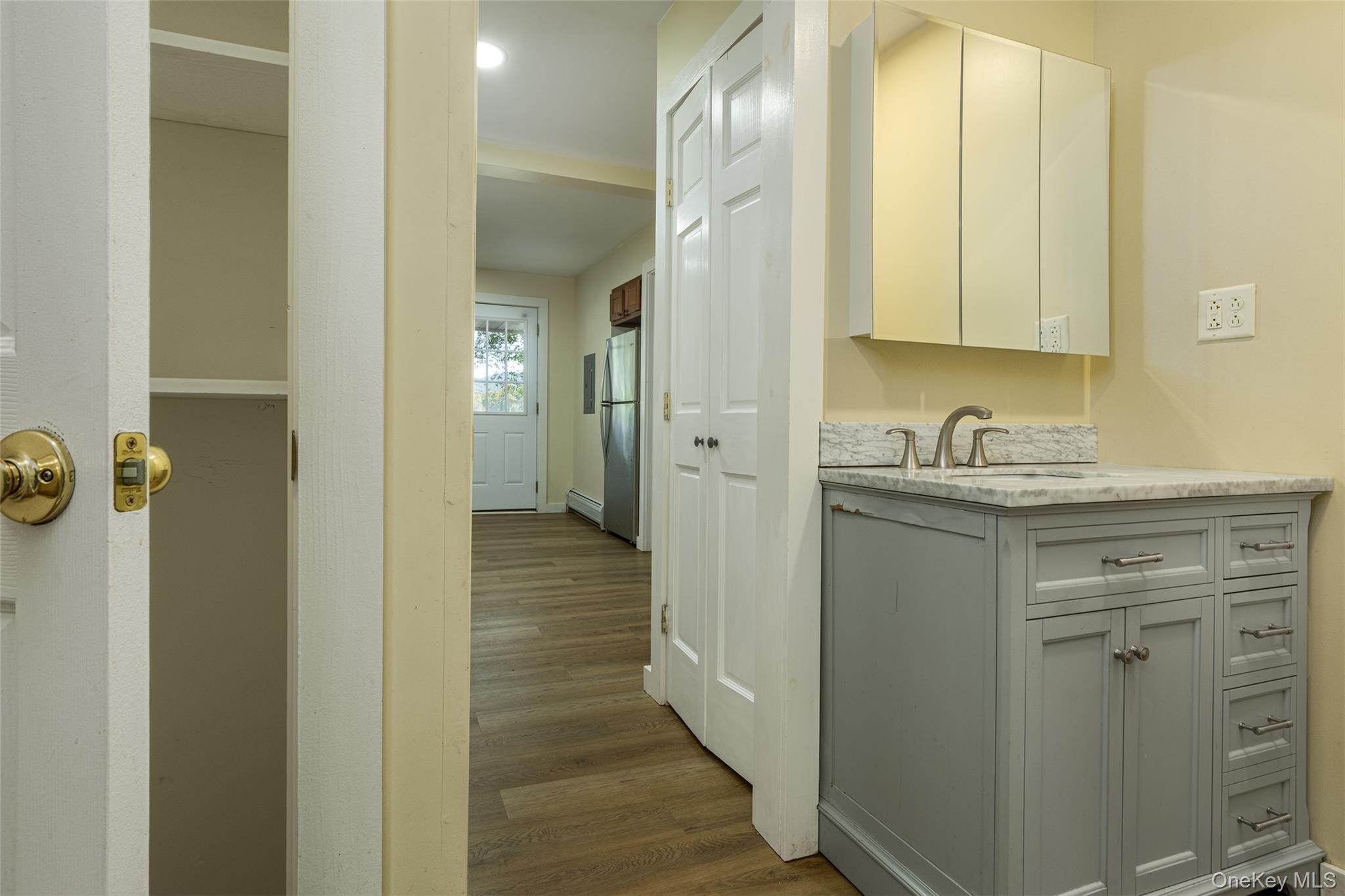 71 Teichman Road Property Photo 14