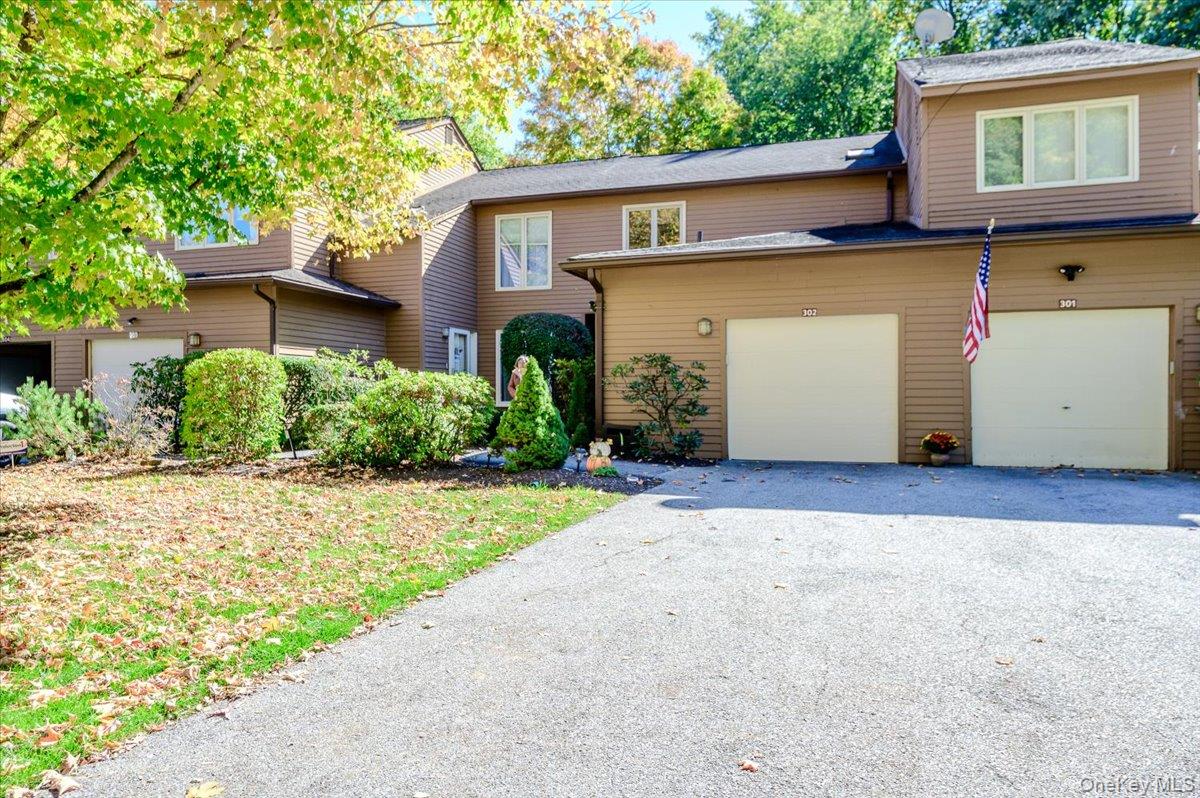 302 Beechwood Lane Property Photo 1