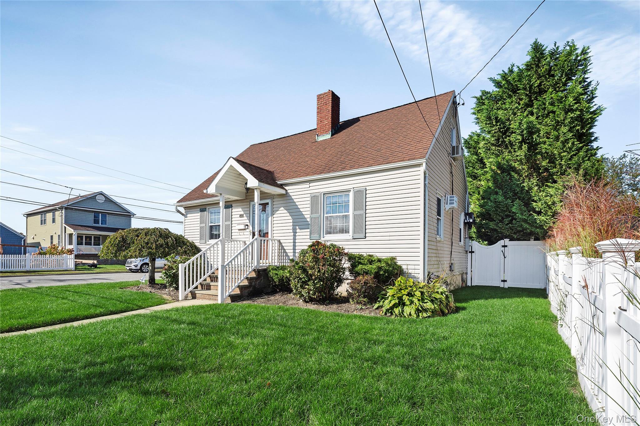 200 Forest Avenue Property Photo 2