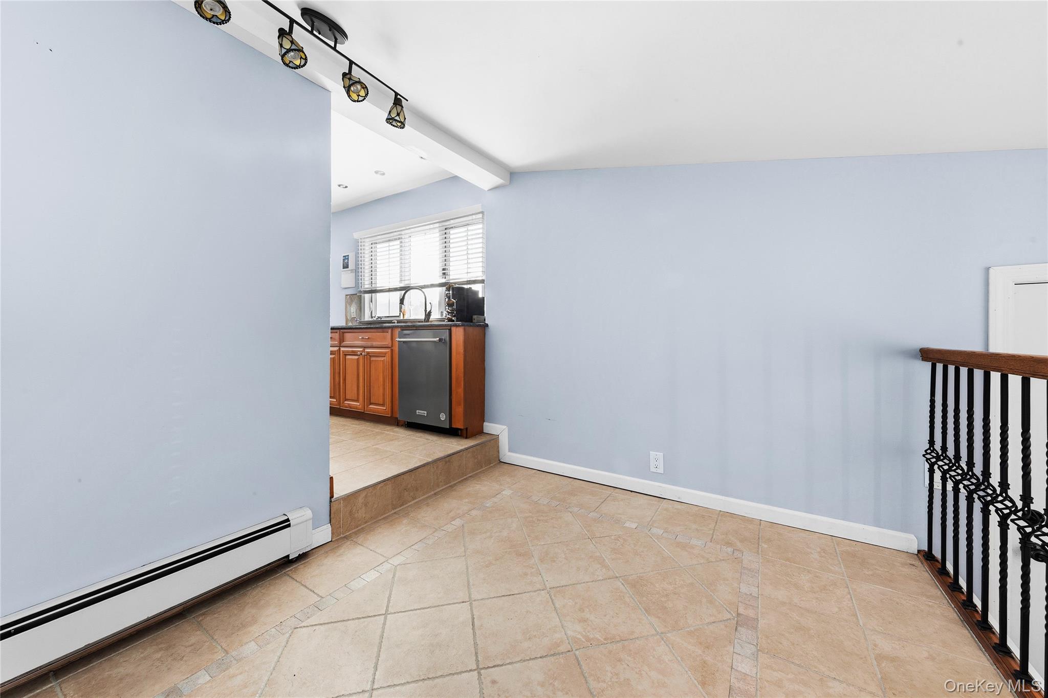 200 Forest Avenue Property Photo 12