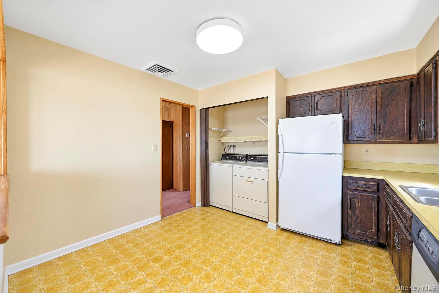 41 Shore Drive Property Photo 26