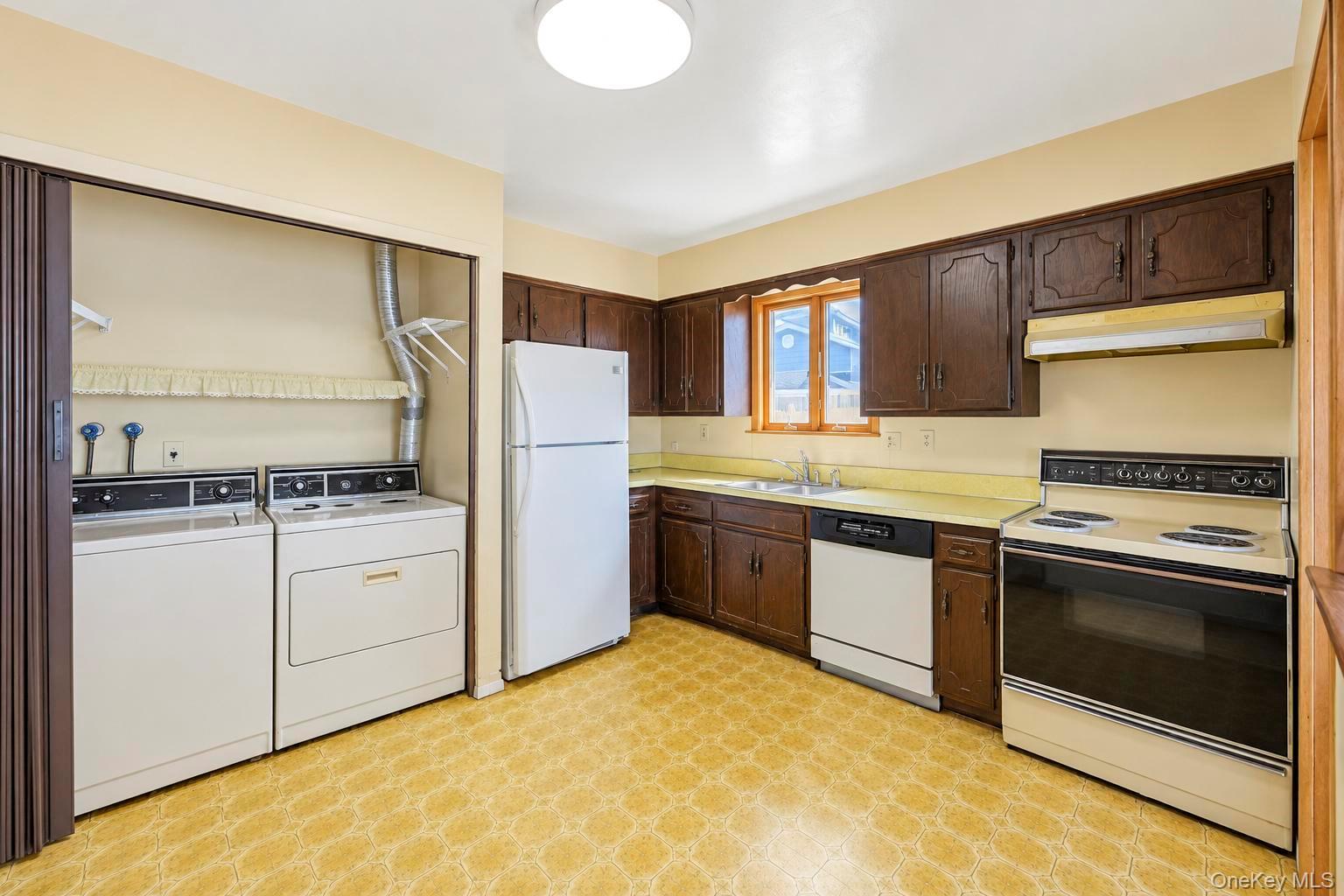 41 Shore Drive Property Photo 27