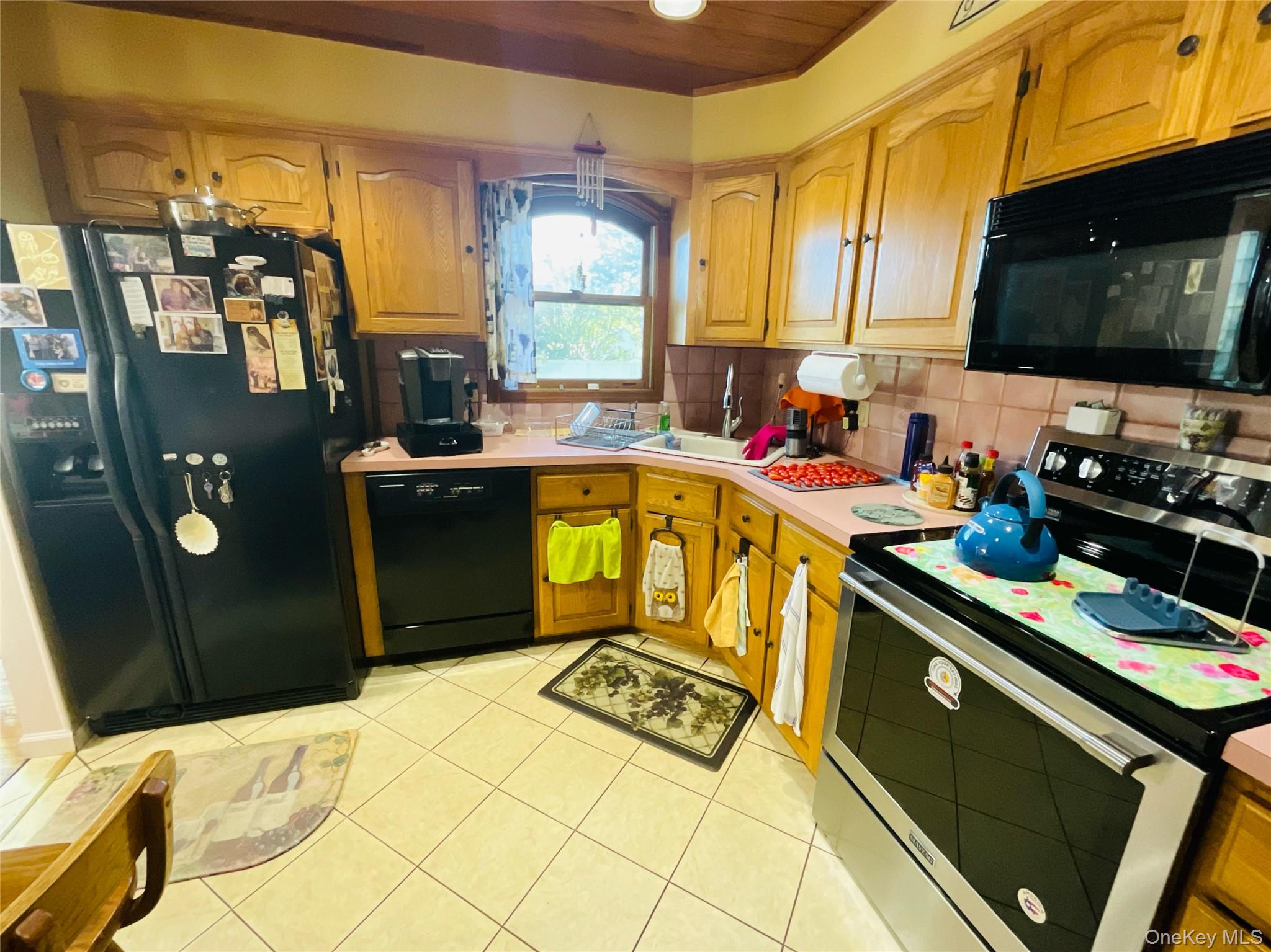 2306 Fowler Street Property Photo 5