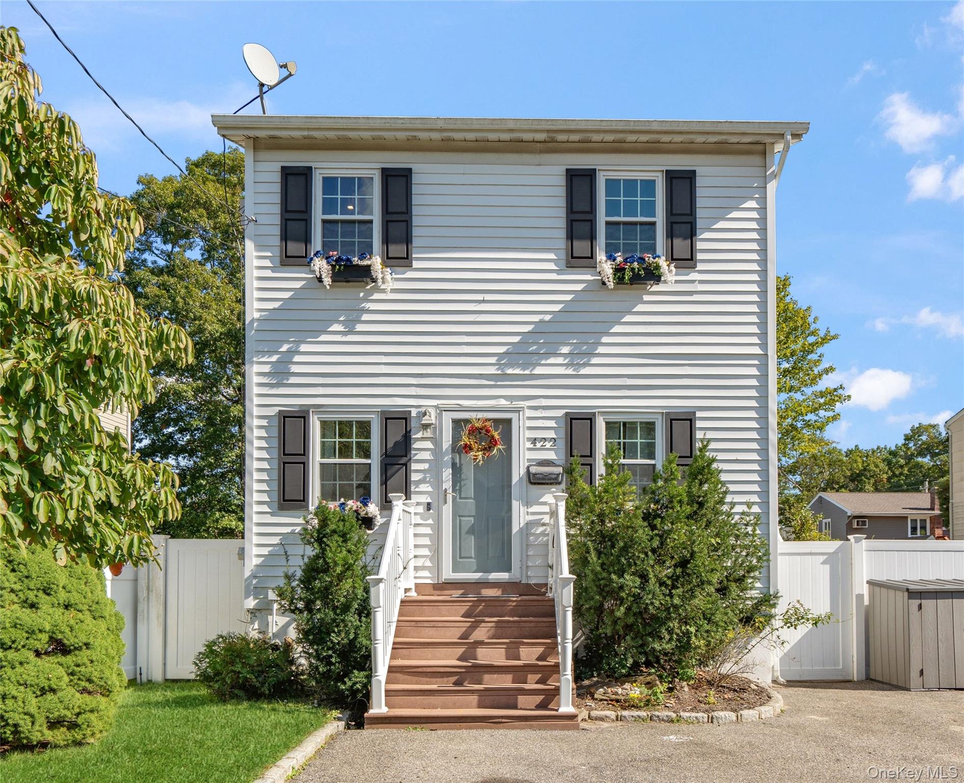 422 Myrtle Avenue Property Photo 1