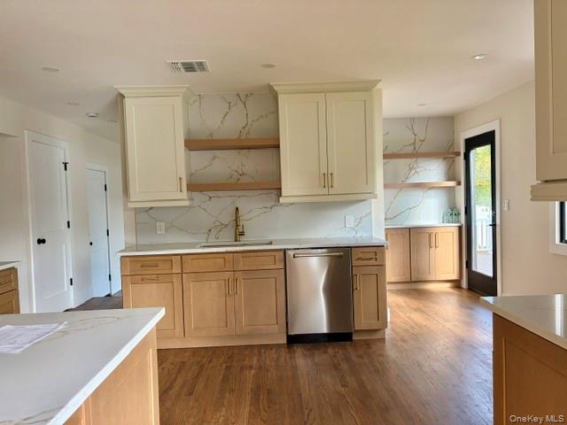 93 Eaton Lane Property Photo 3