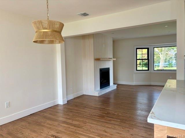 93 Eaton Lane Property Photo 6