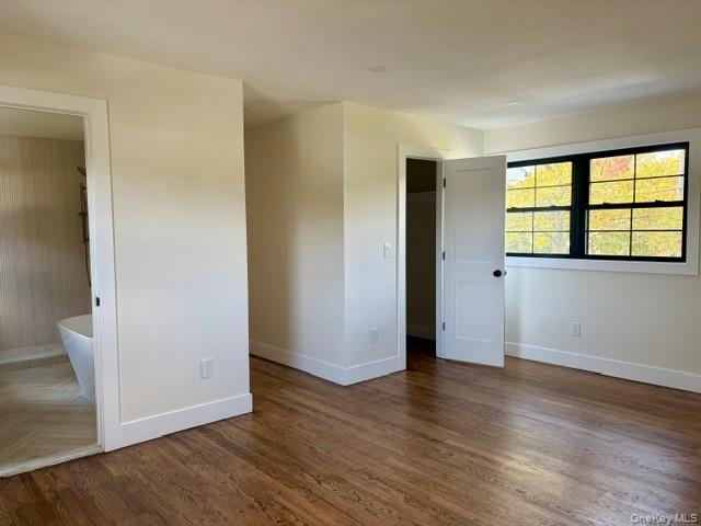 93 Eaton Lane Property Photo 11