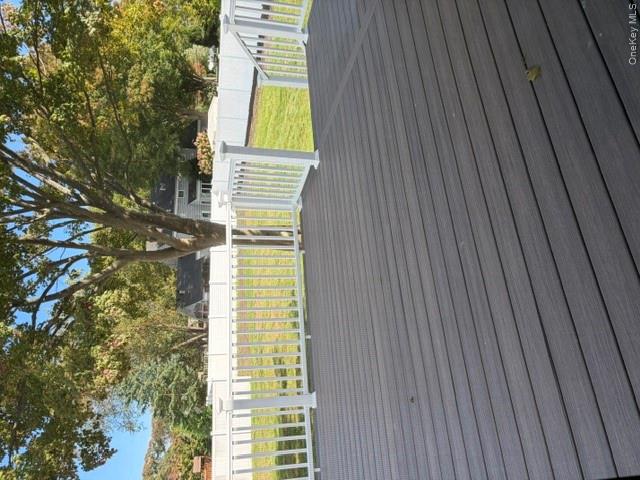 93 Eaton Lane Property Photo 17