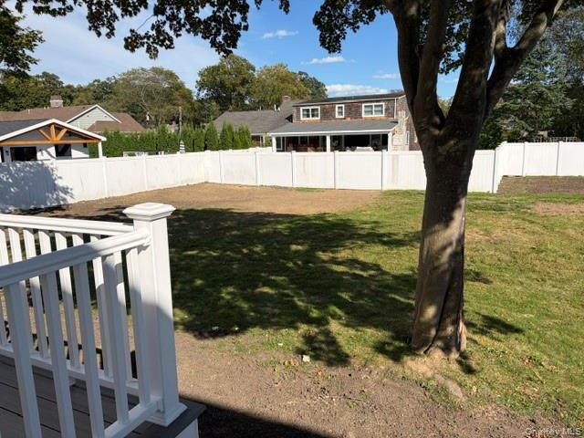 93 Eaton Lane Property Photo 18